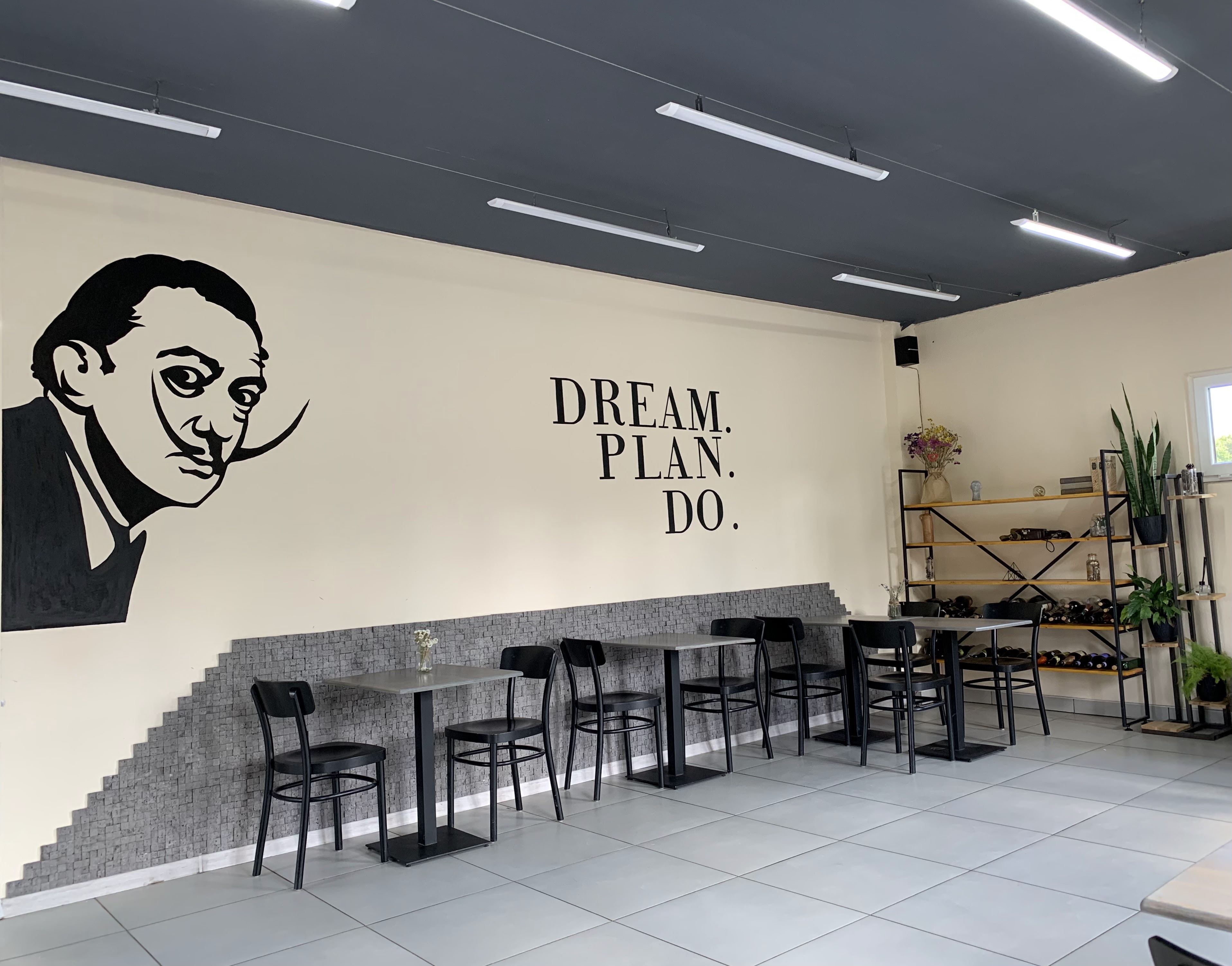 DALI Pizza & Sushi image 11