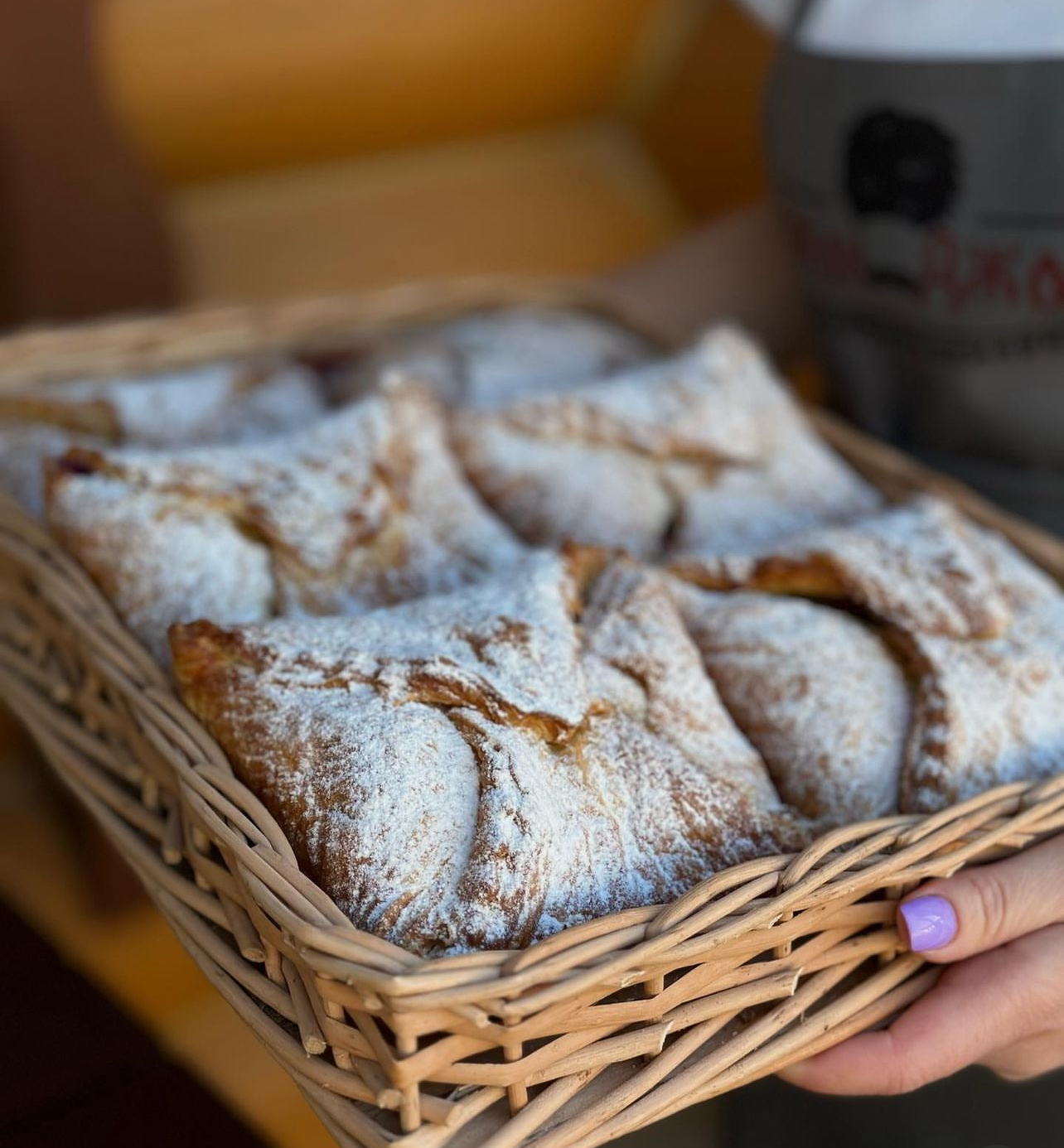 Hruzynsʹka Pekarnya Dzhondzholi image 19