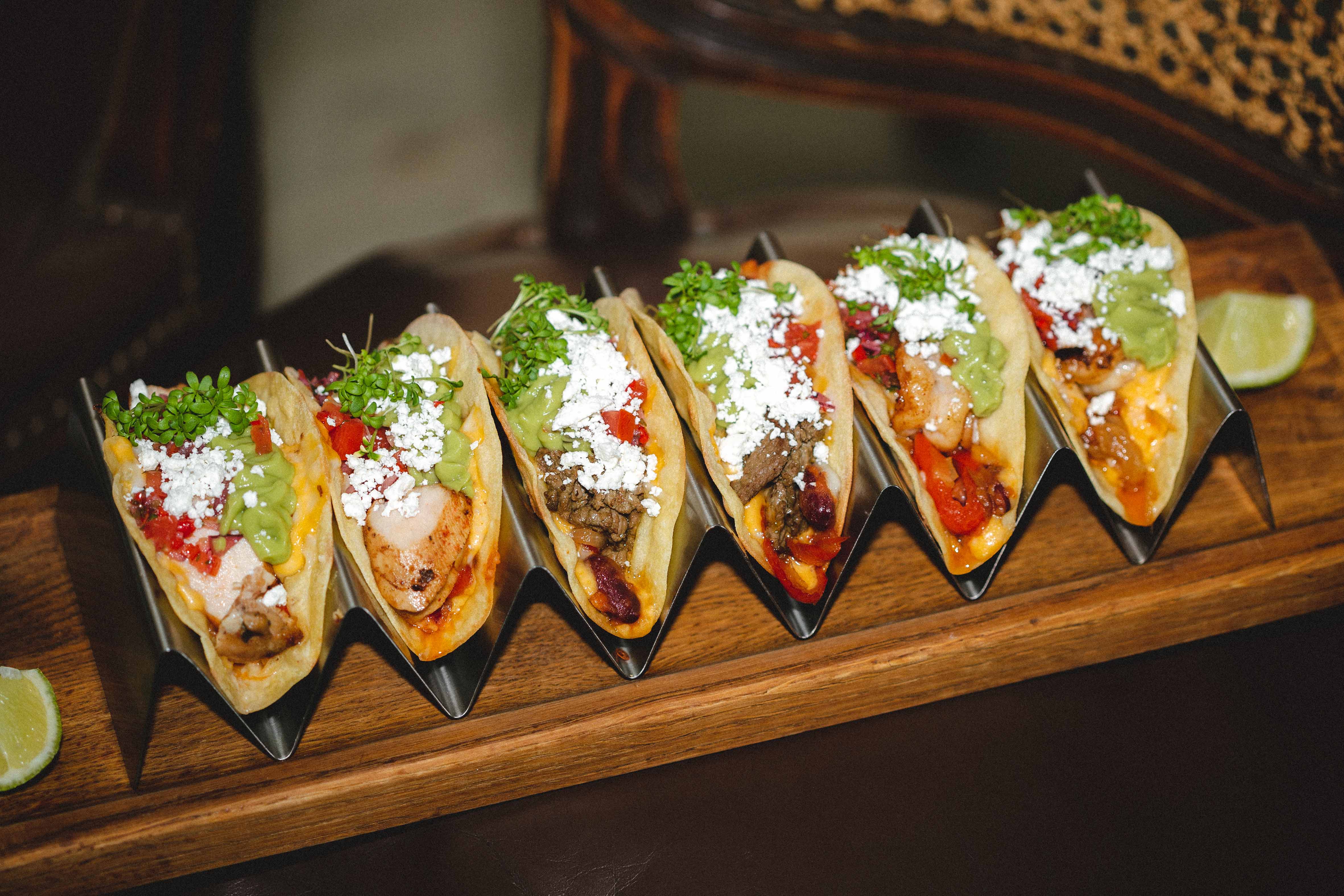 NONAME (Нонаме) - наймолодіжніший мексиканський бар Тернополя | Доставка їжі image 6