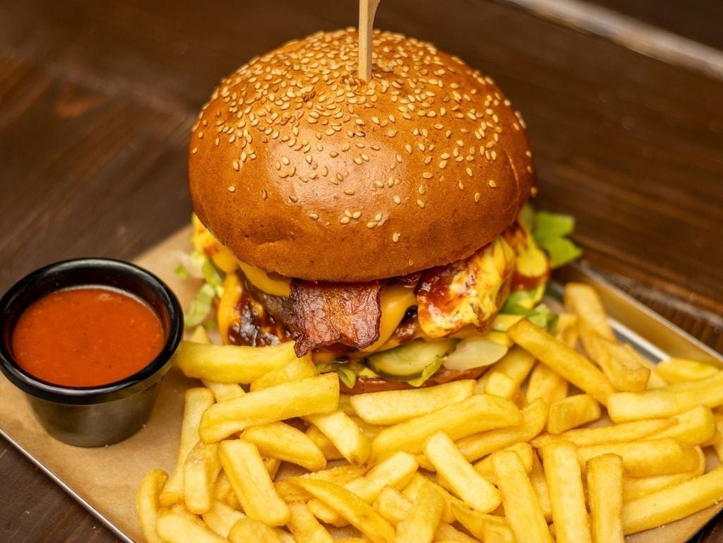 Faine Misto image 16