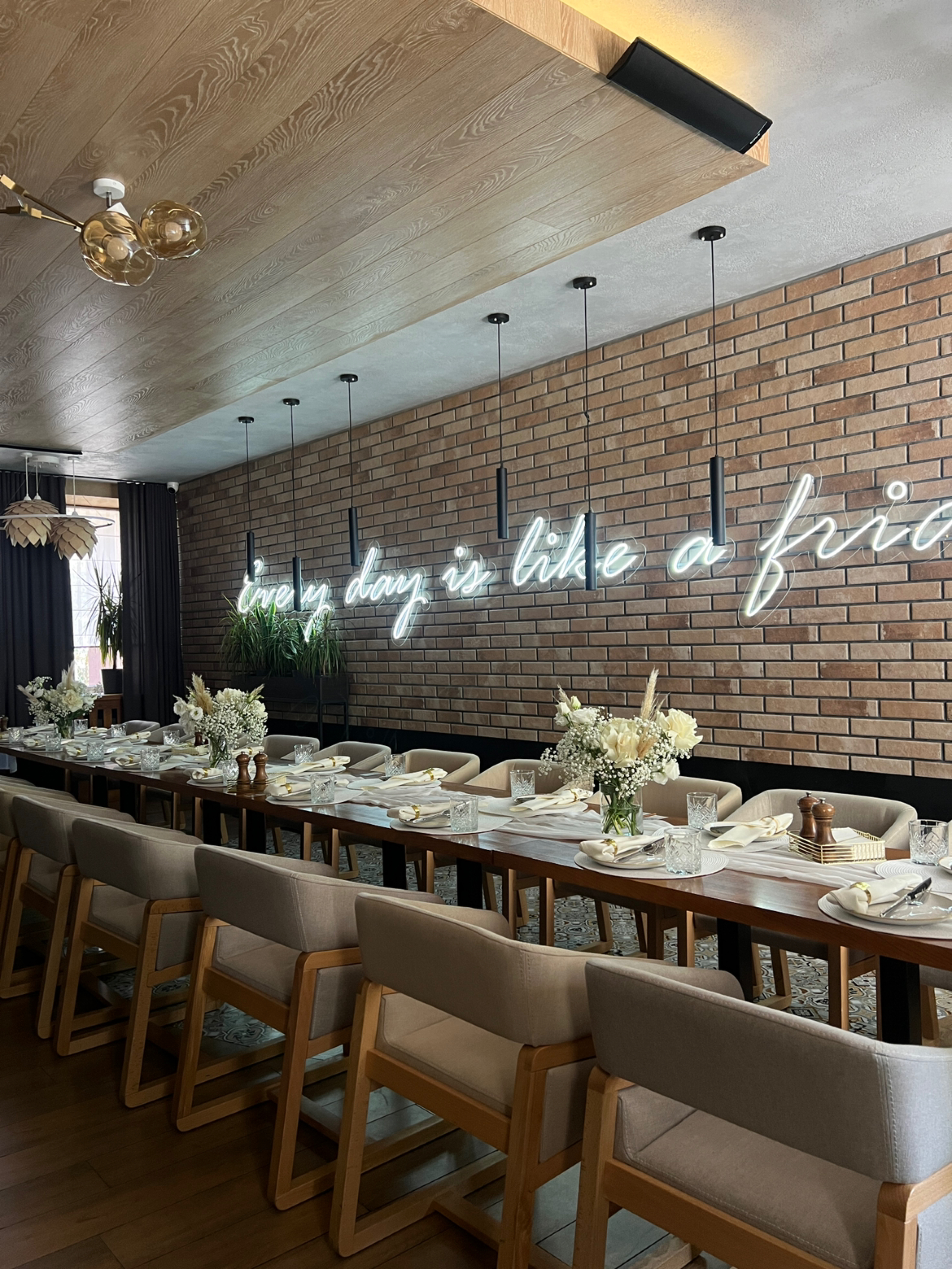 FRIDAY: fine food & wine image 15