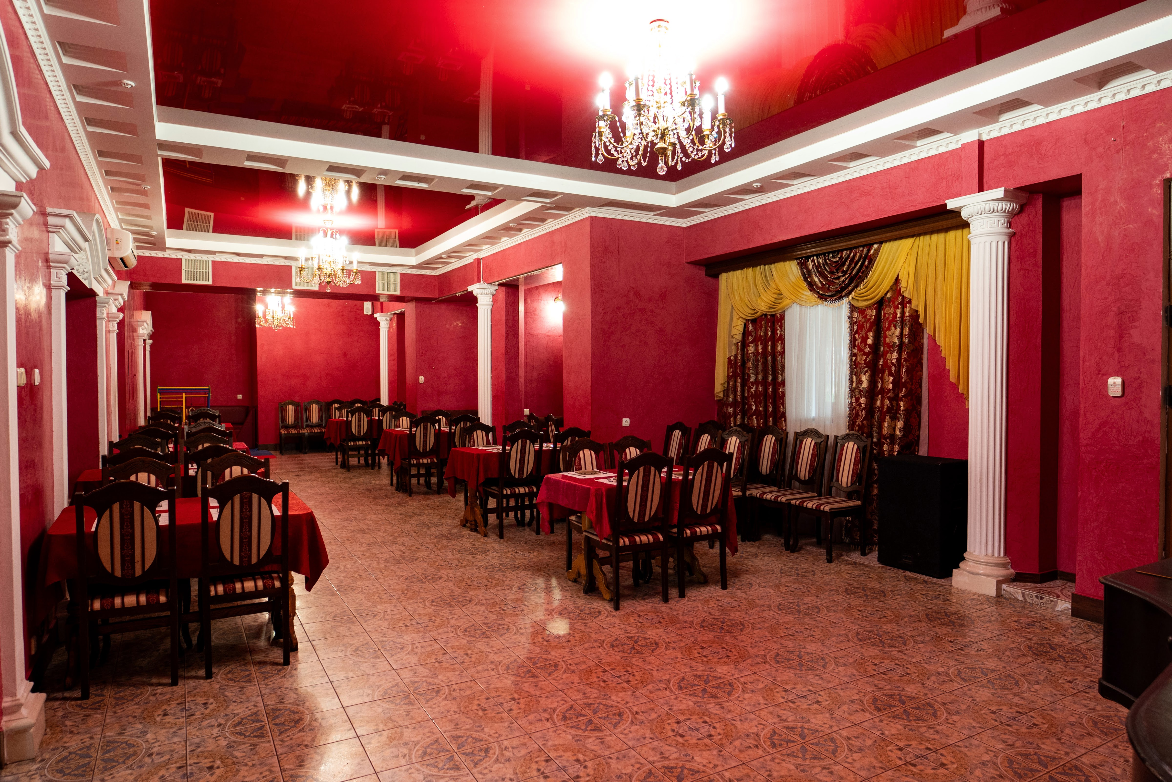 Bar-Restoran "Na Maydani" image 13