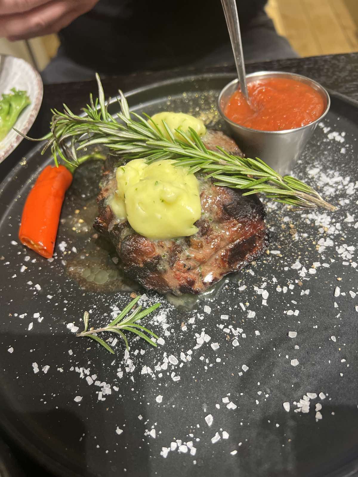 Steyk-Khaus Bif Pitsa Ternopilʹ. Onovlenyy Zaklad, Nove Menyu, Velyka Dytyacha Ihrova Kimnata.pitsa, Sushi, Shashlyk, Steyky. Dostavka. image 14