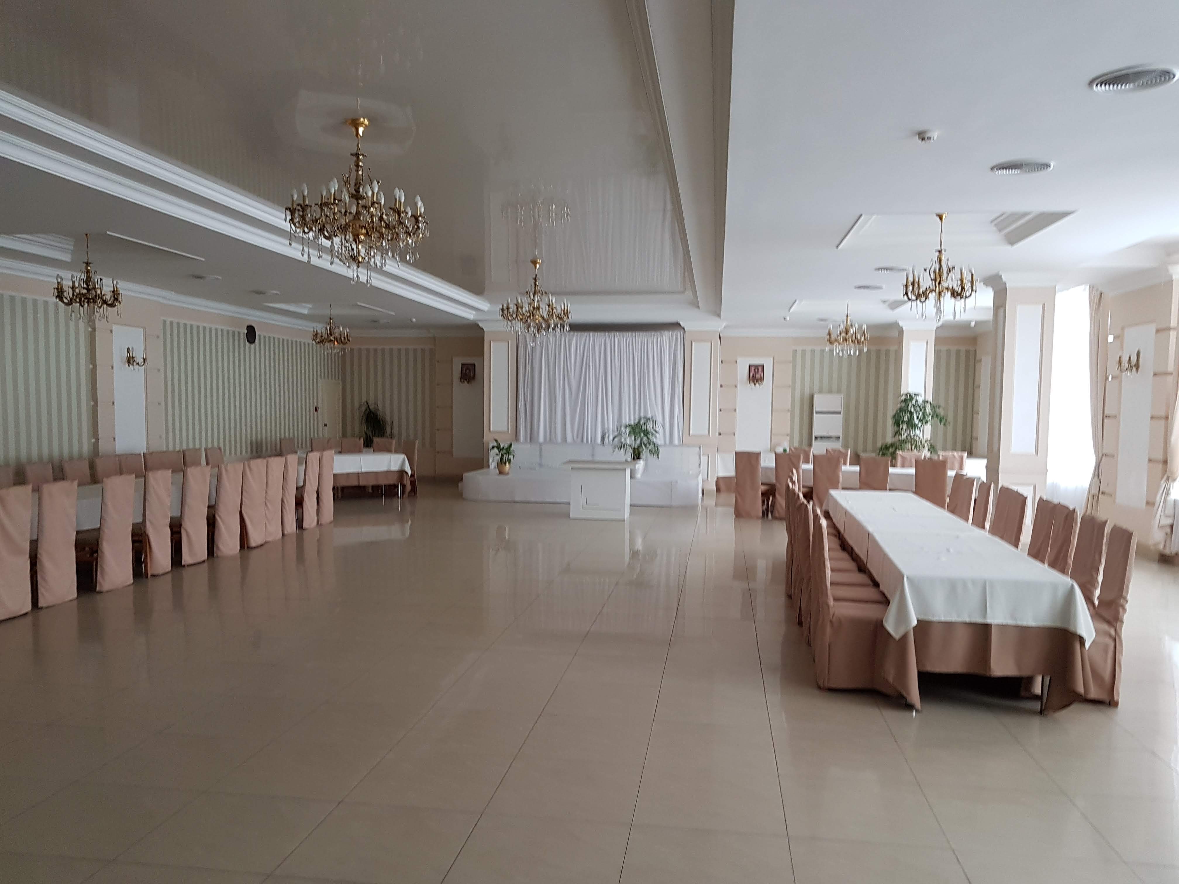 Versailles Restaurant image 15