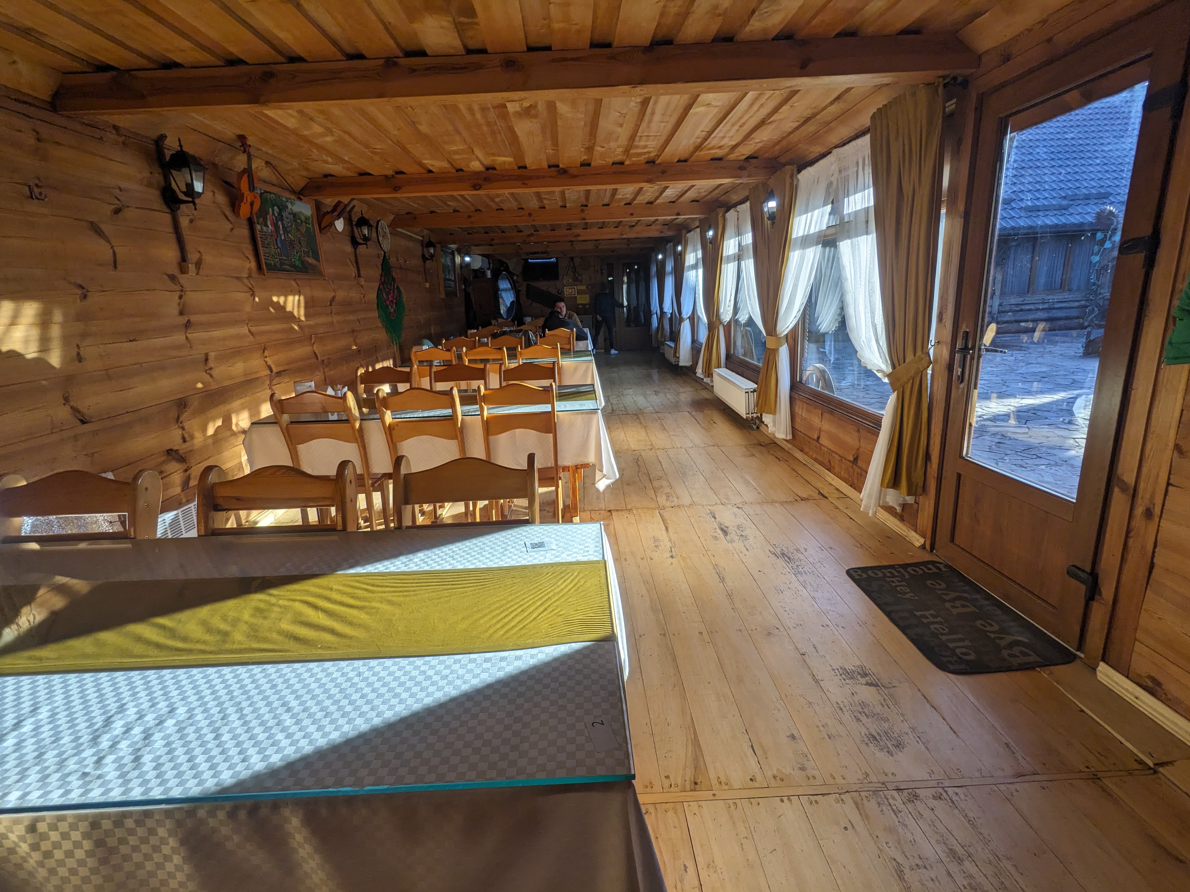 Petrova manor image 14