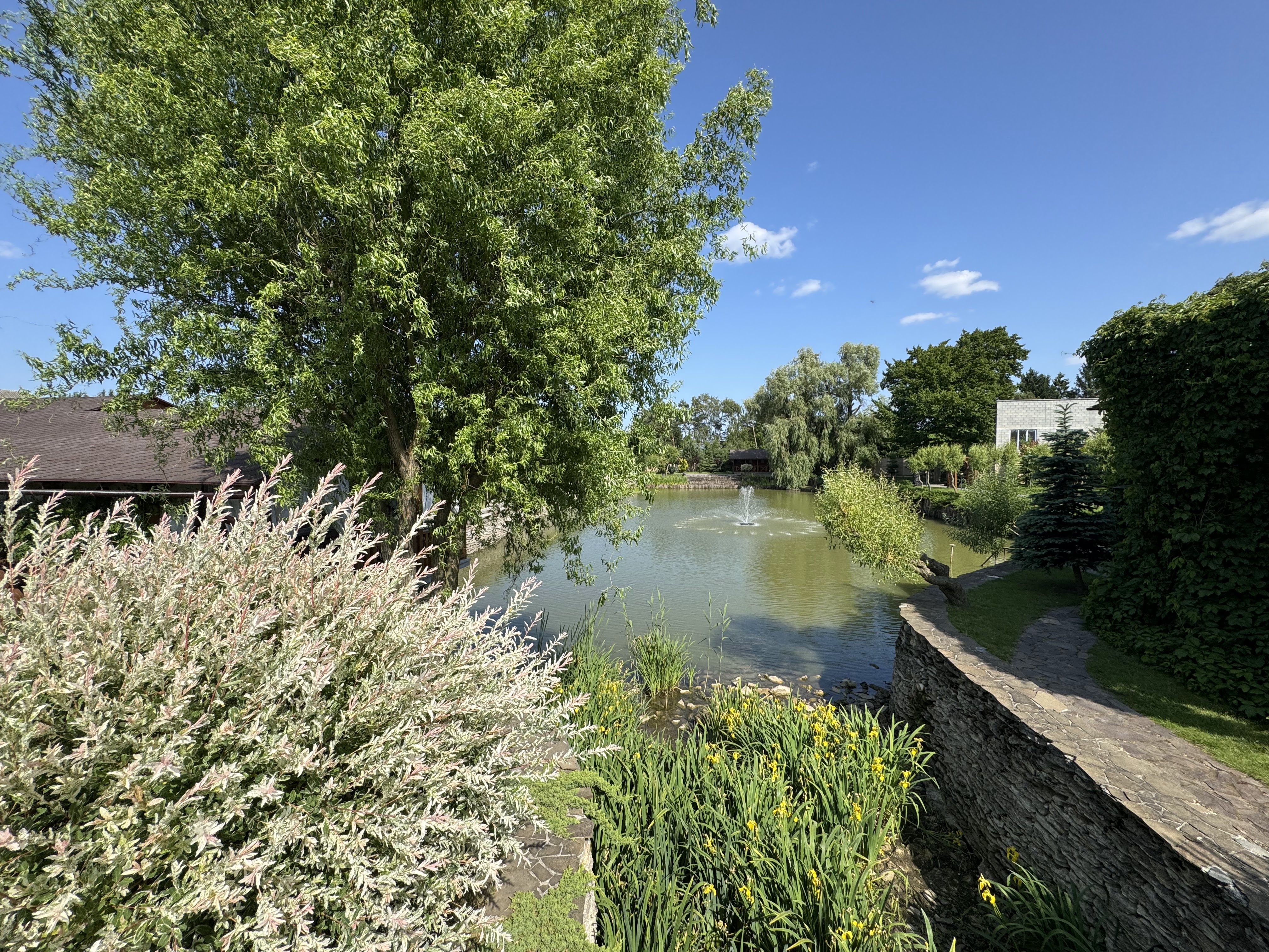 Provans Park, Restoranno-Hotelʹnyy Kompleks image 15