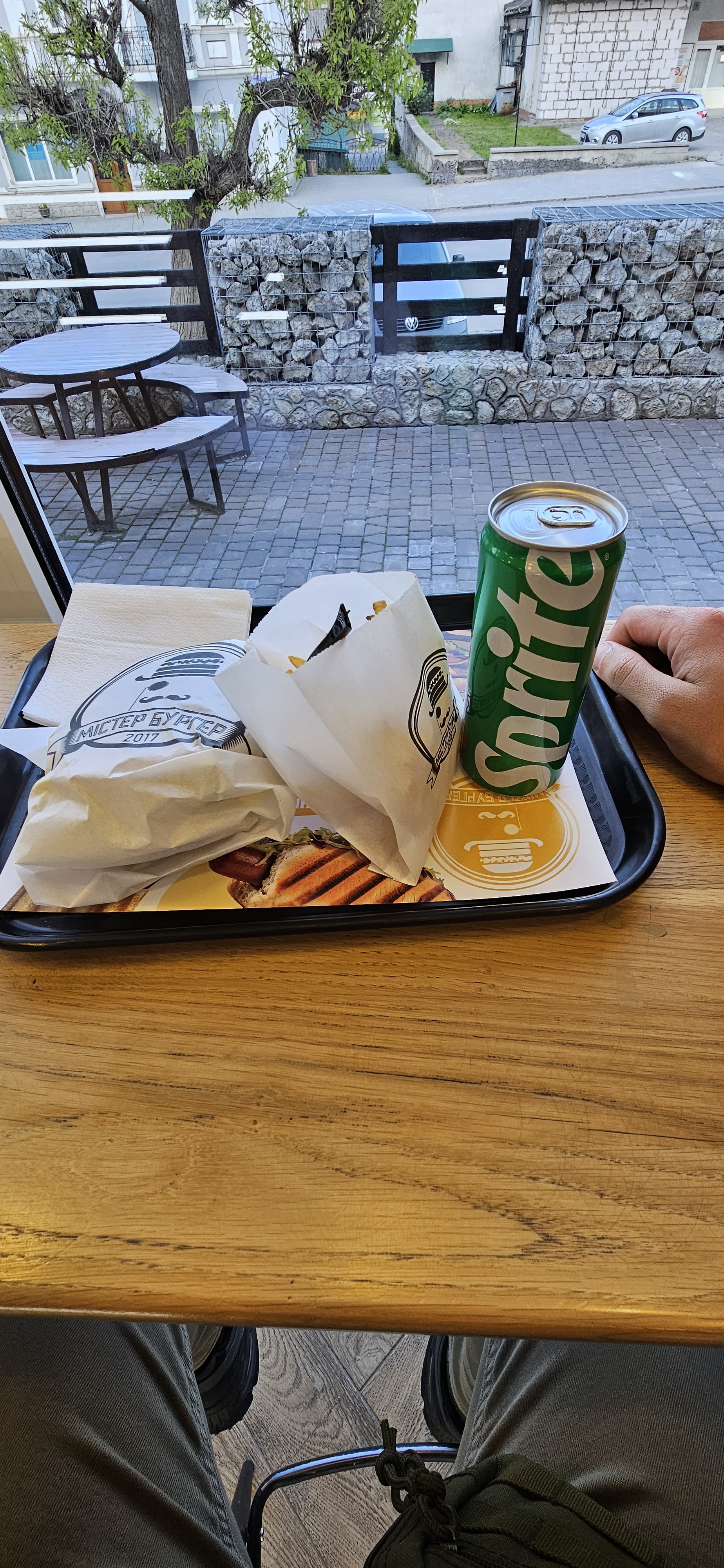 Mister Burher image 18