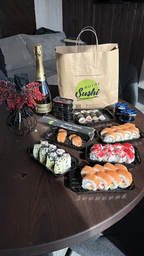 Royal Sushi Світязь image 7