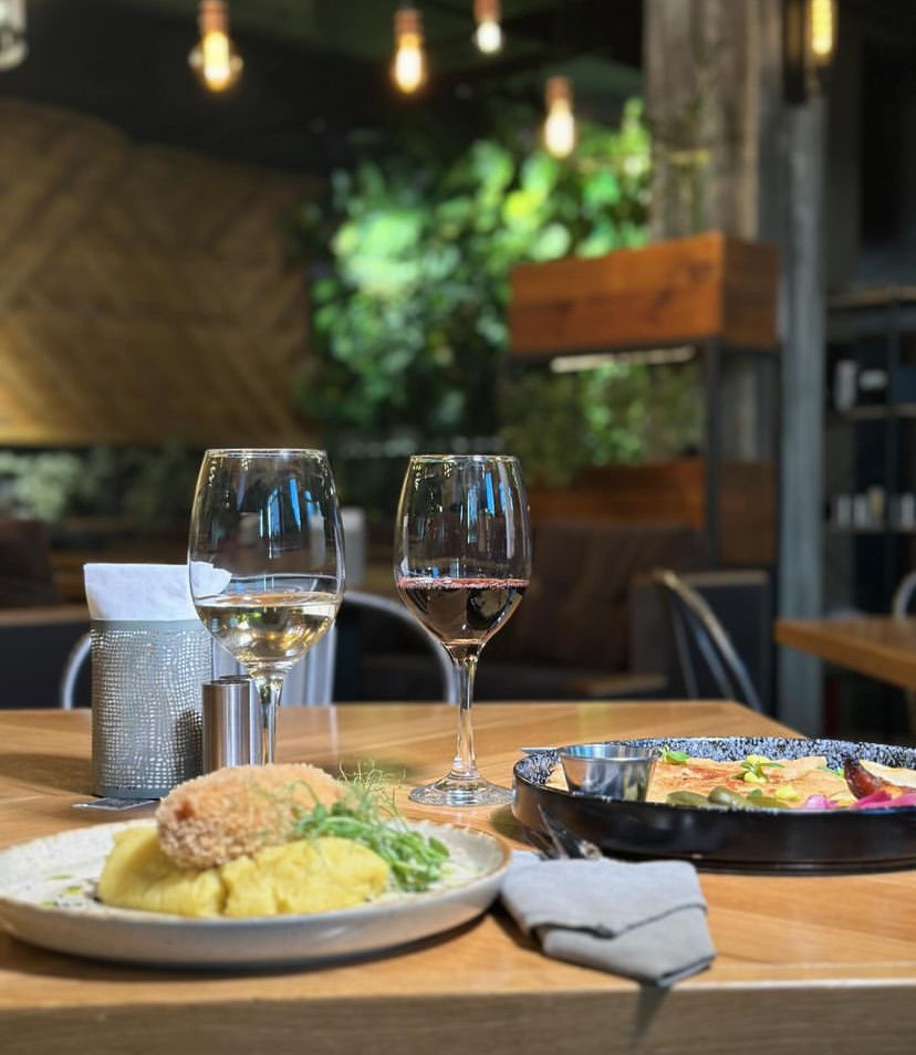 MOJO FAMILY image 18