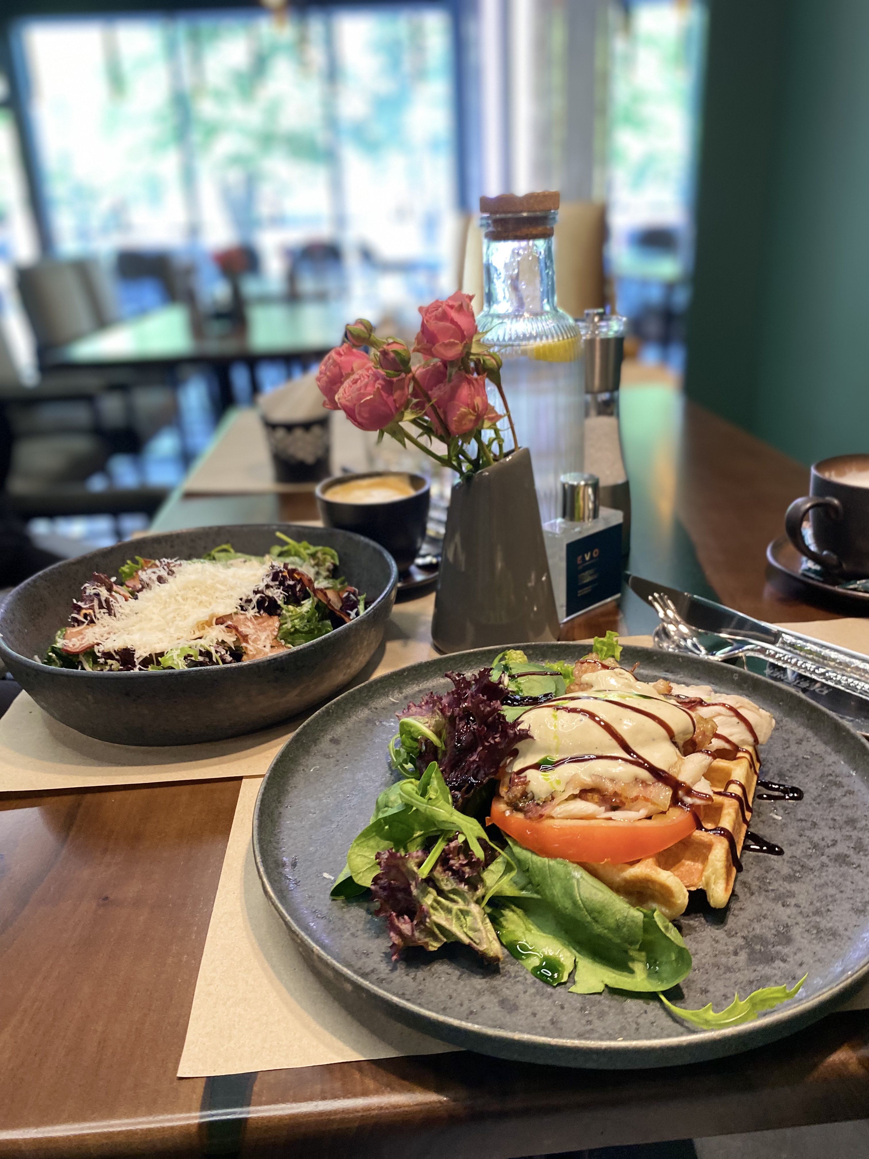 GOLDEN WAFFLES FAMILY image 19