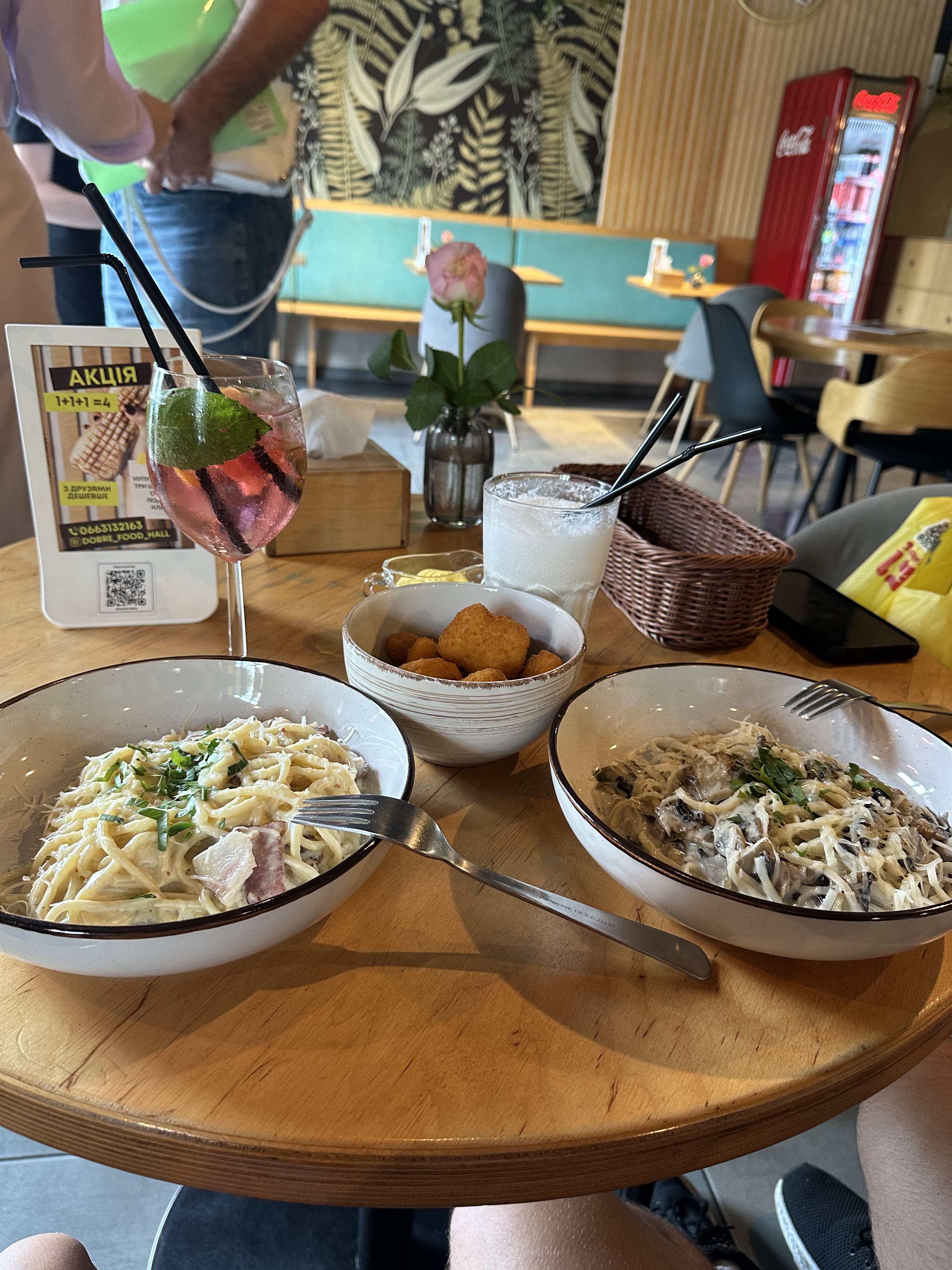 Dobre food hall image 16