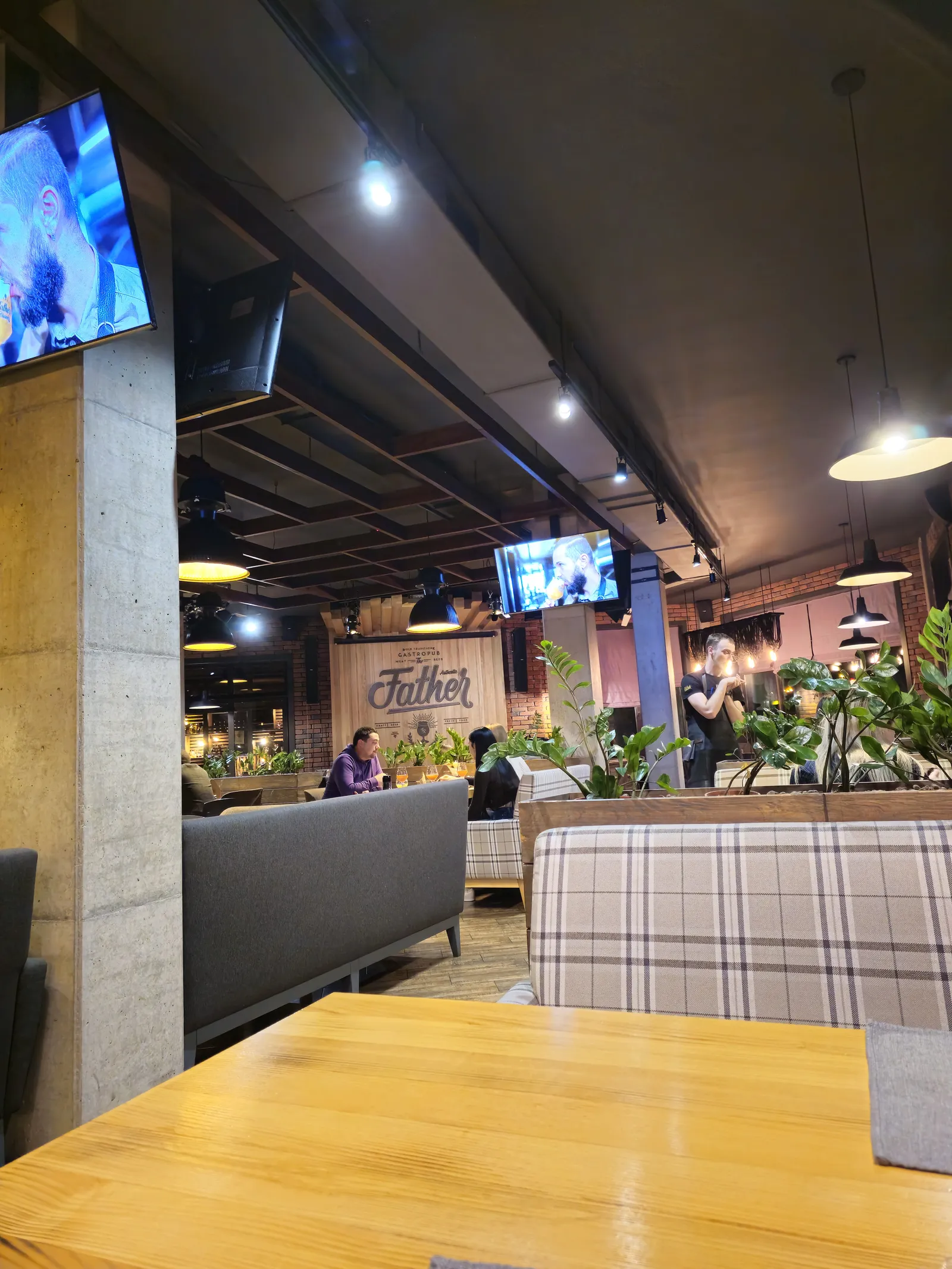 Father gastropub image 20