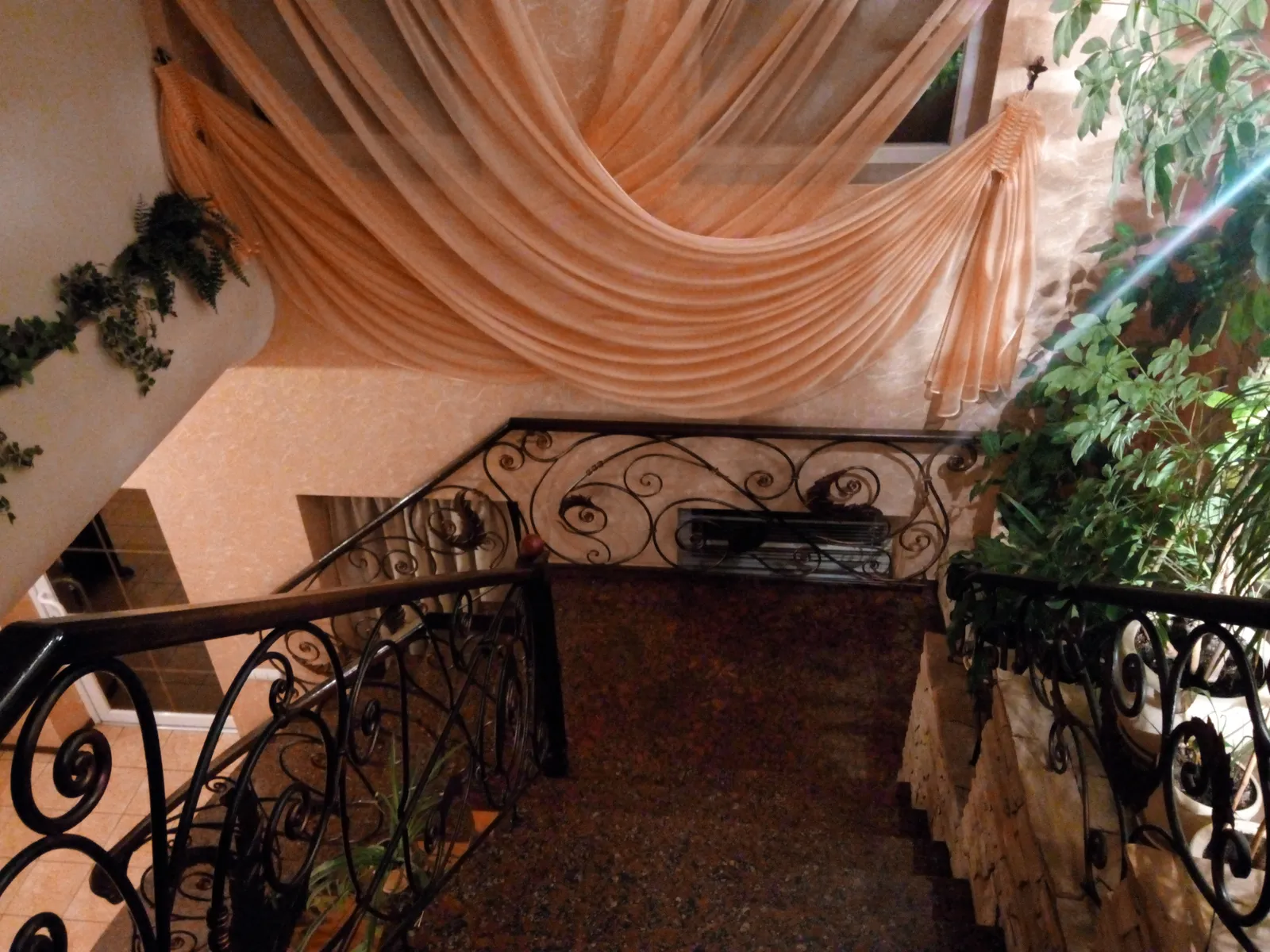 Gostinniy Dvir image 14