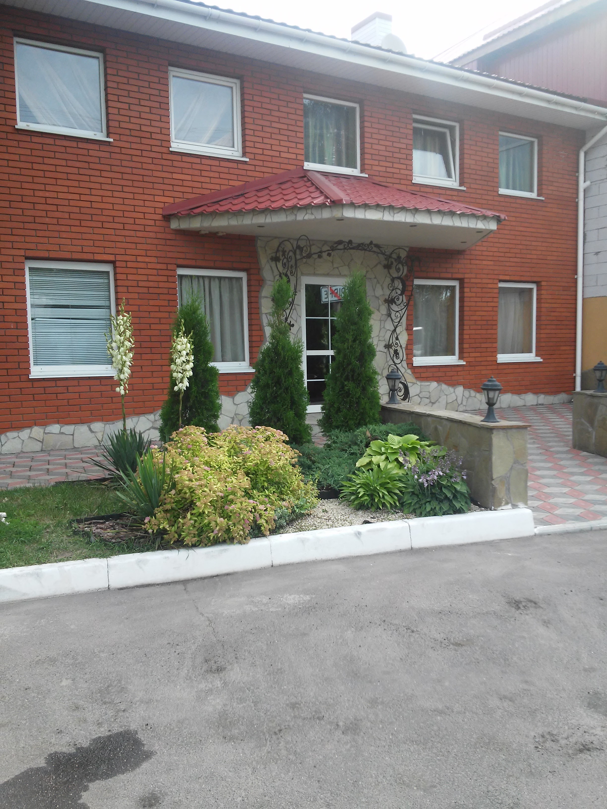 Gostinniy Dvir image 19