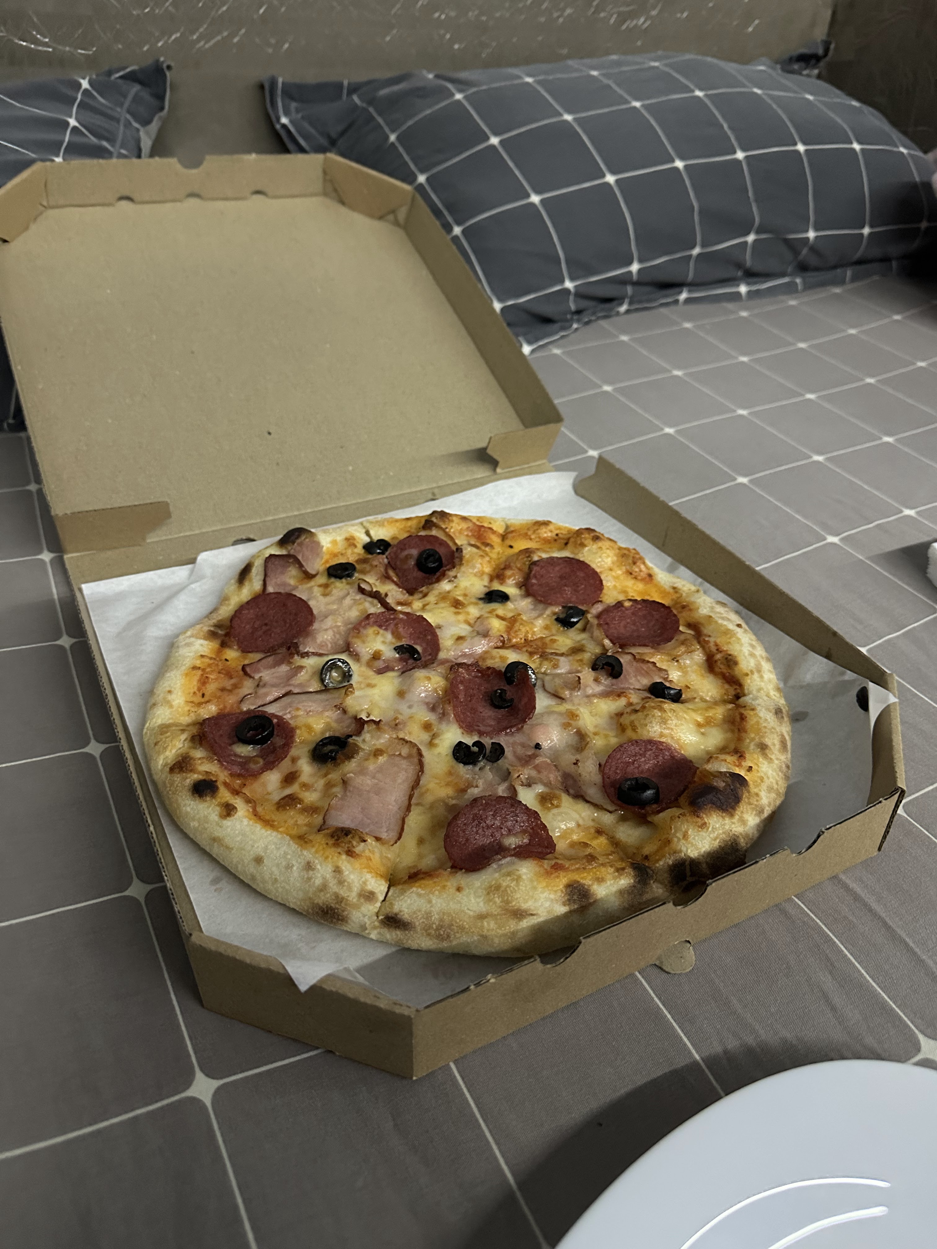 Royal Hamburger image 11