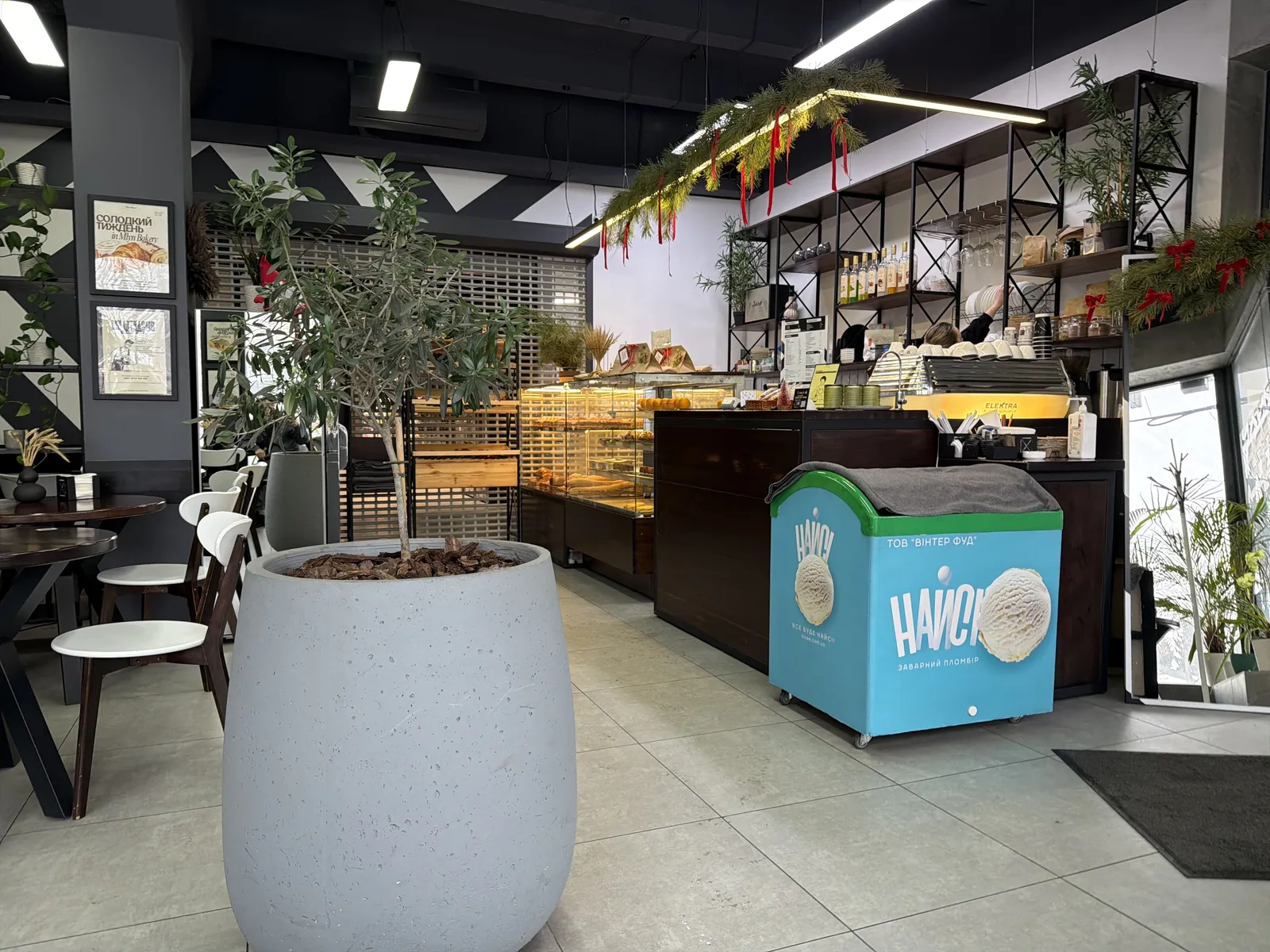 кав'ярня-пекарня Млин/Mlyn Bakery ТЦ "ЦУМ" image 15