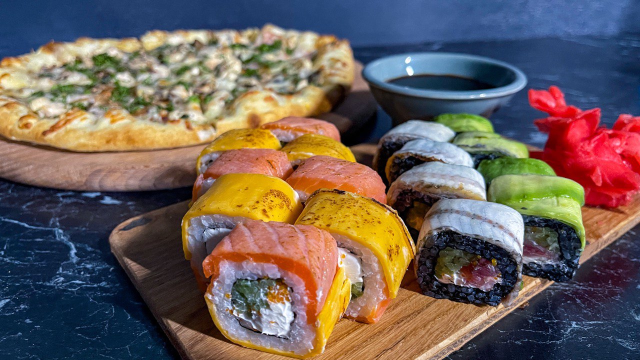 "Піца Паляниця + Суші" image 2