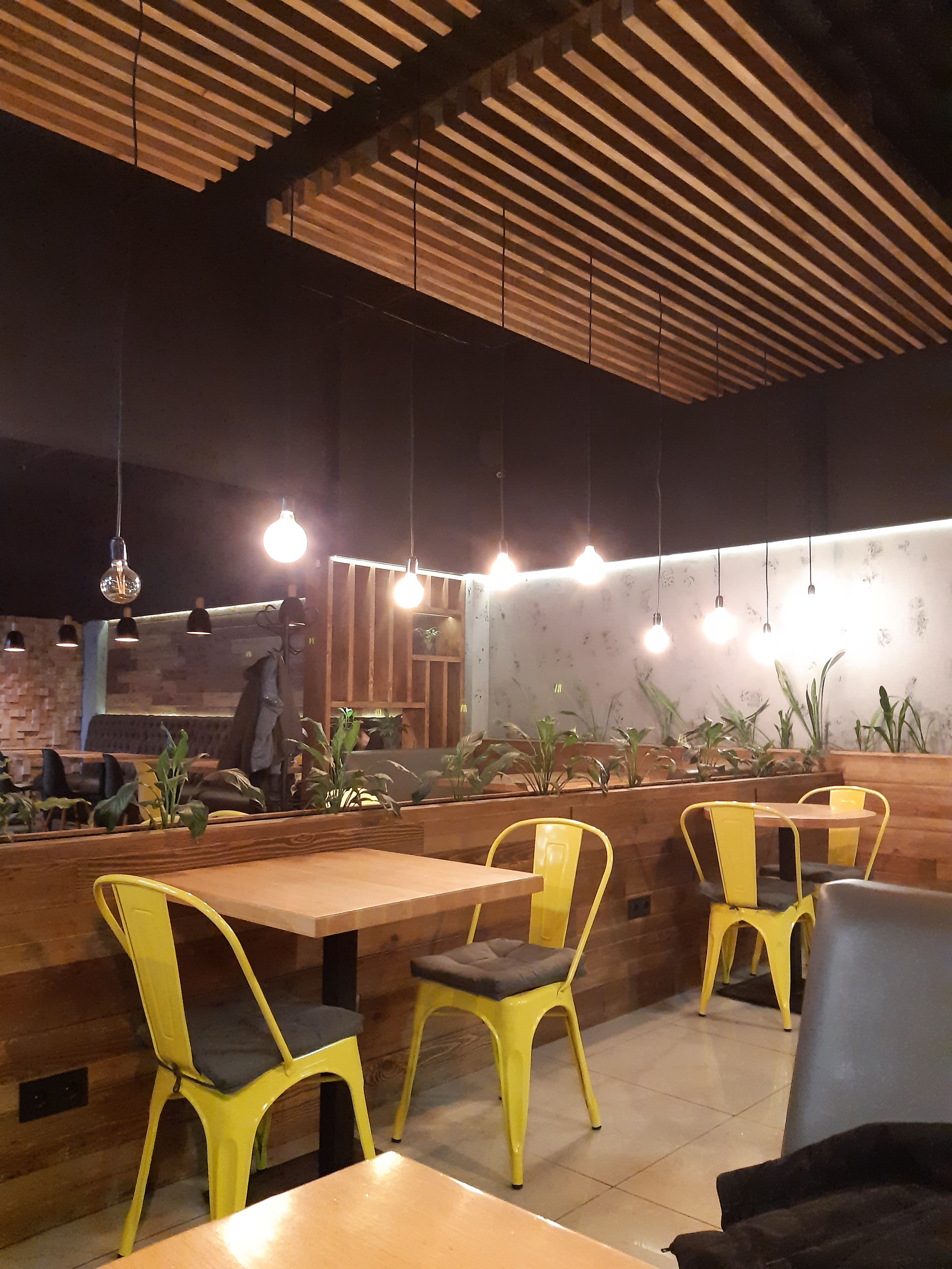 Royal Hamburger image 3