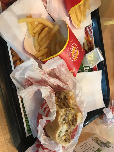 Royal Hamburger image 7