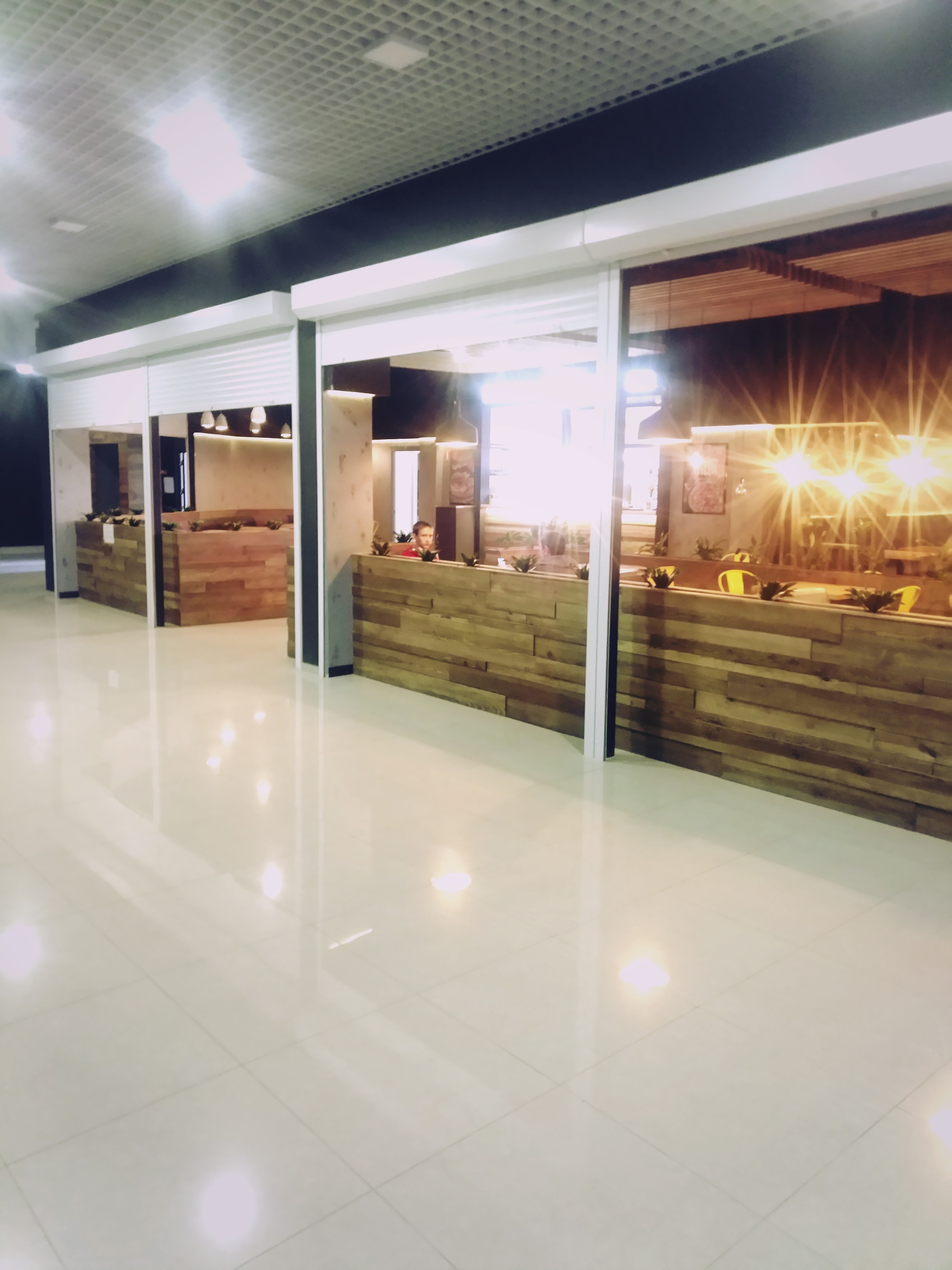 Royal Hamburger image 9