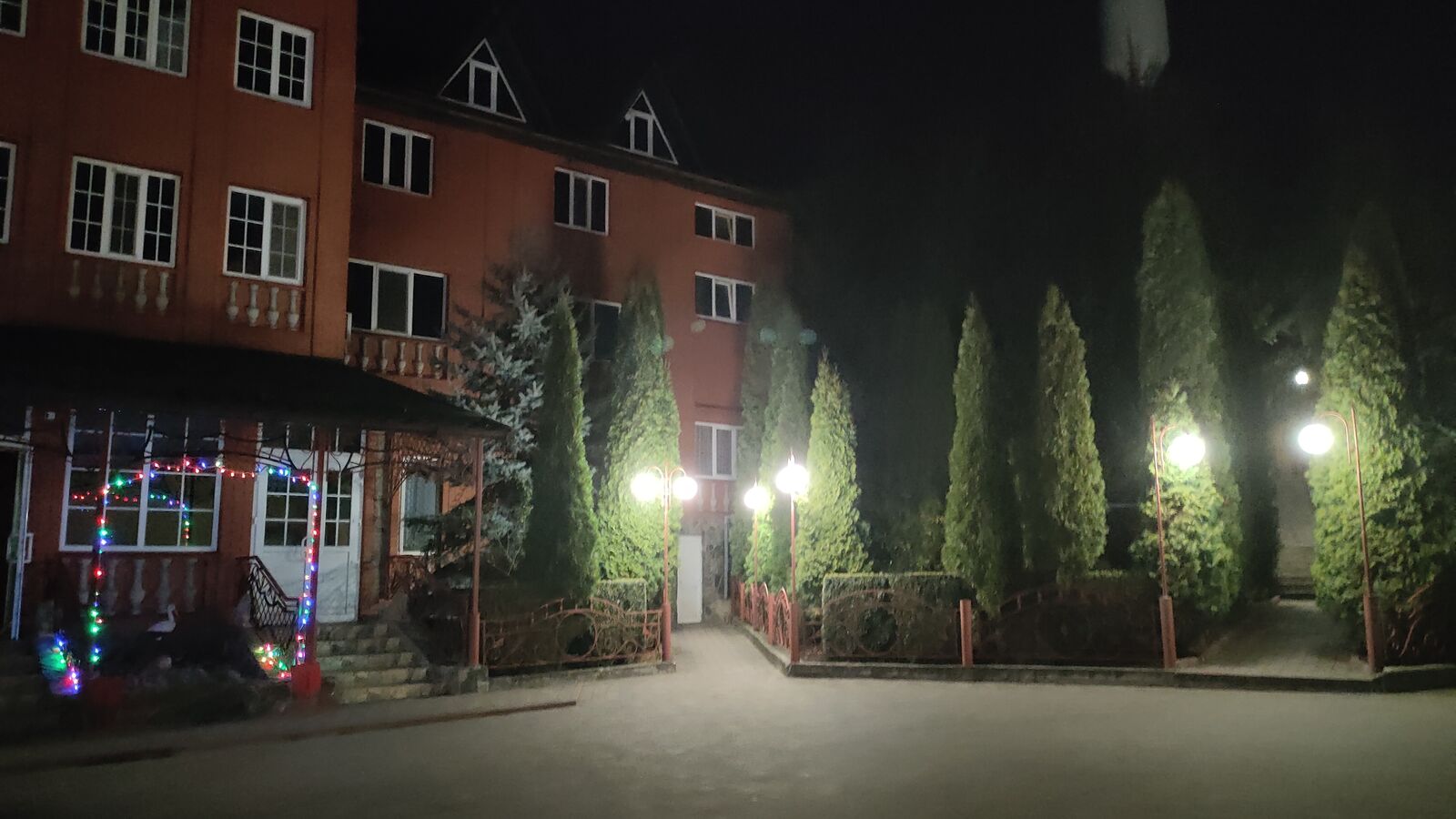 Leleka image 20