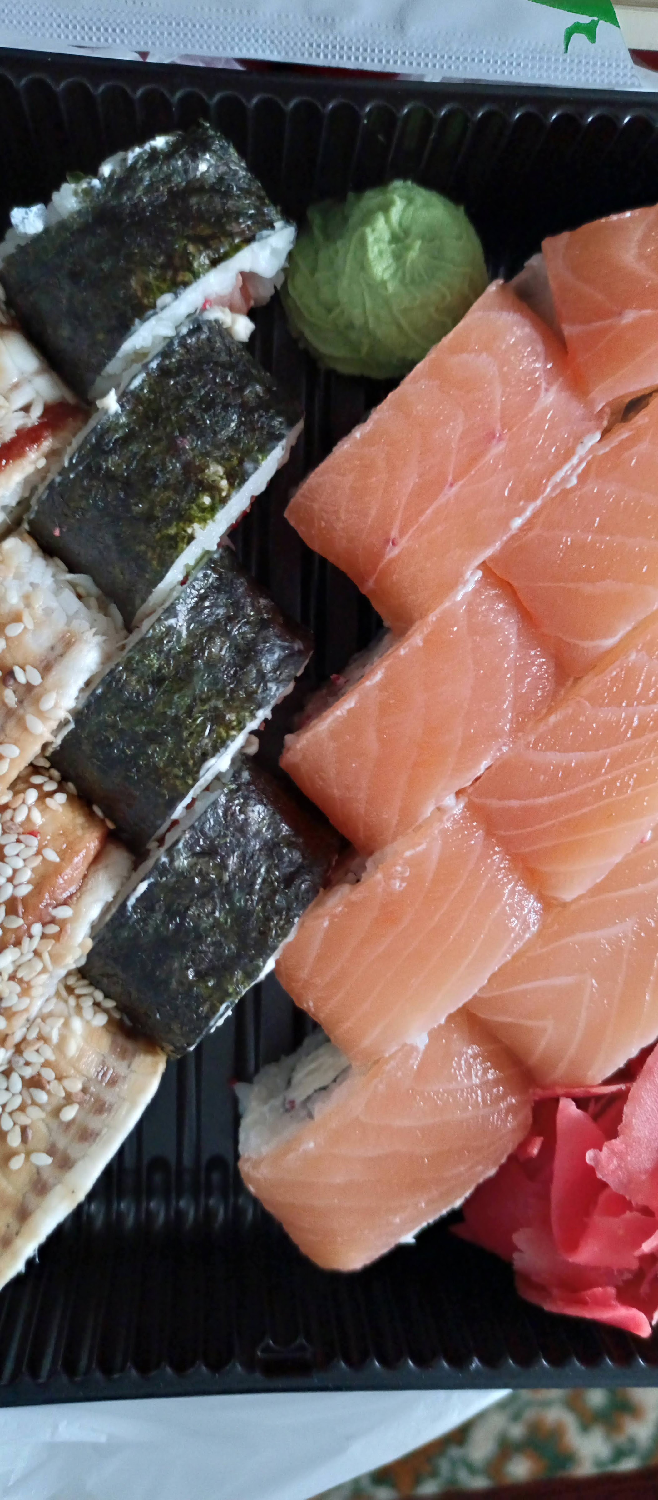 Epic Roll Sushi Bar image 12