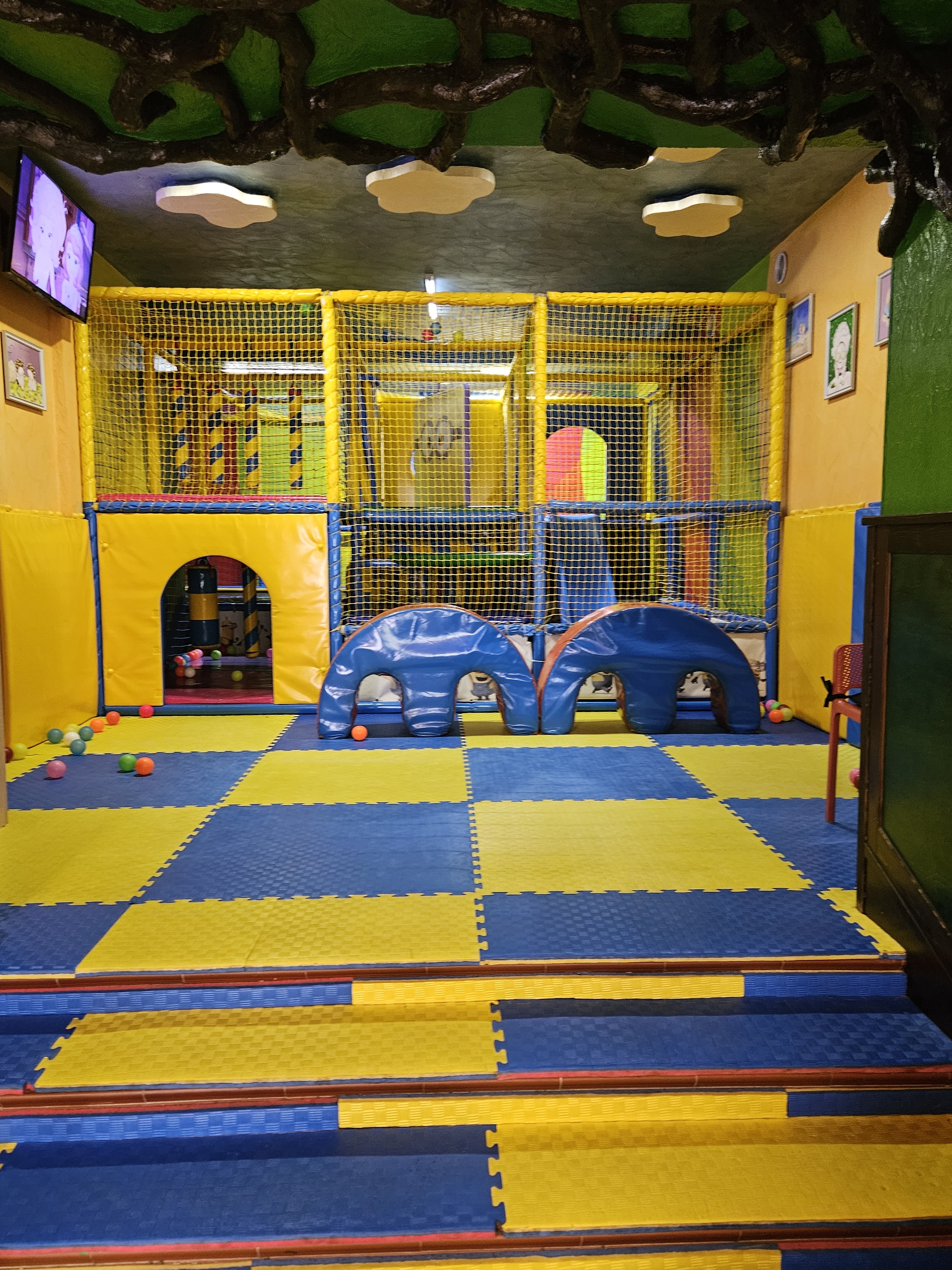 Chili Pizza image 19