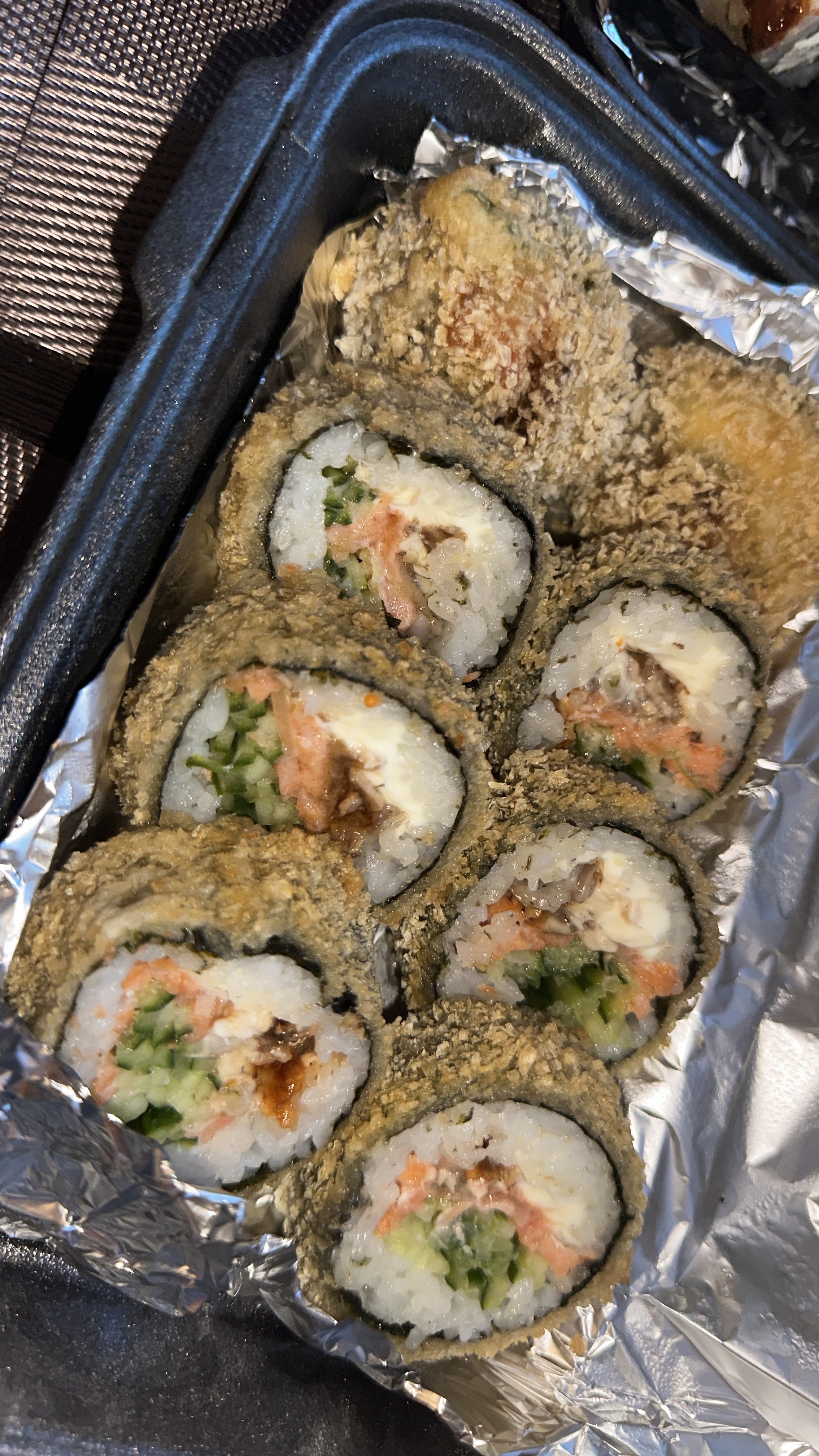 Black Roll sushi image 2