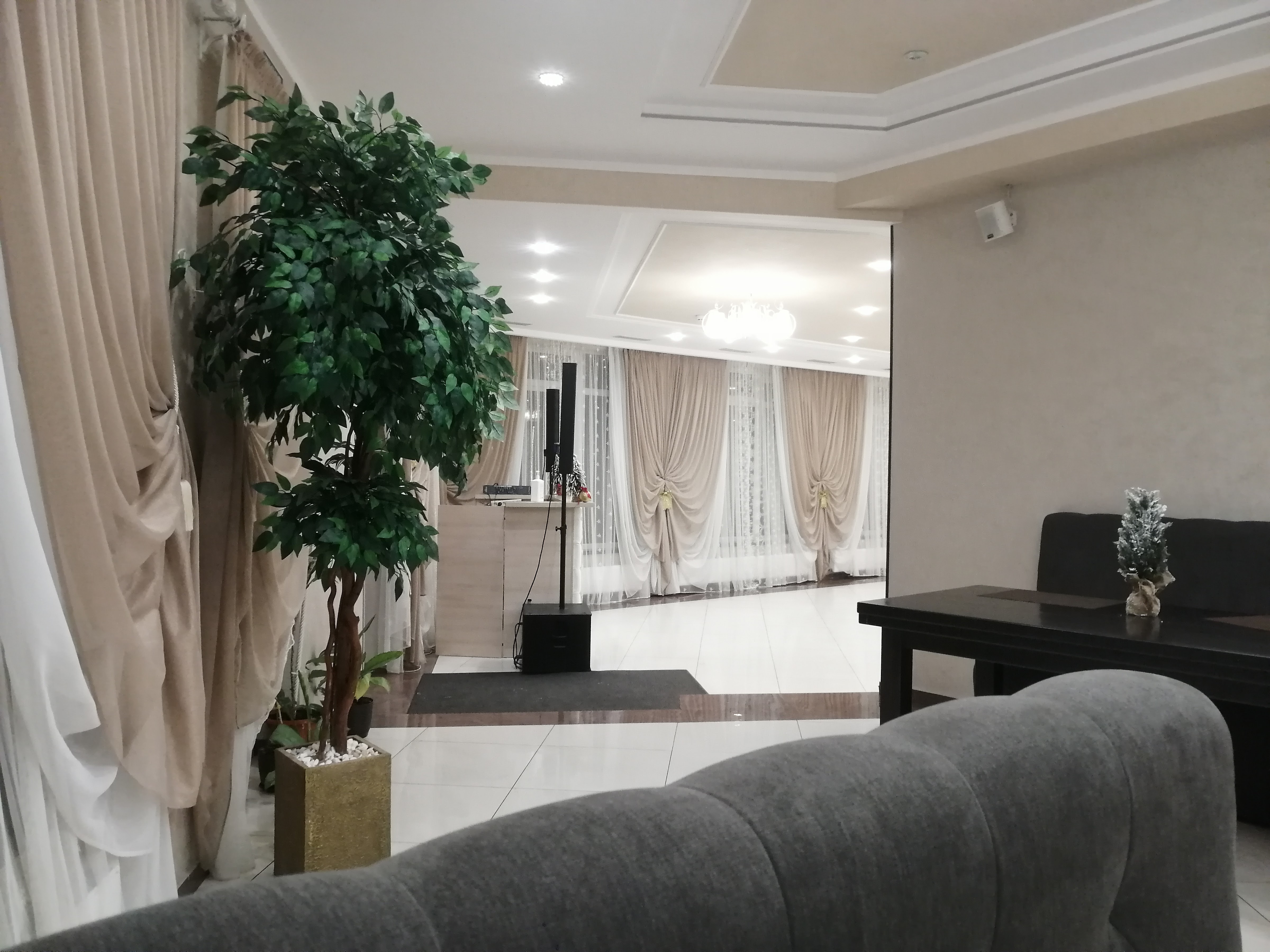 Готель Меррі Клаб image 19