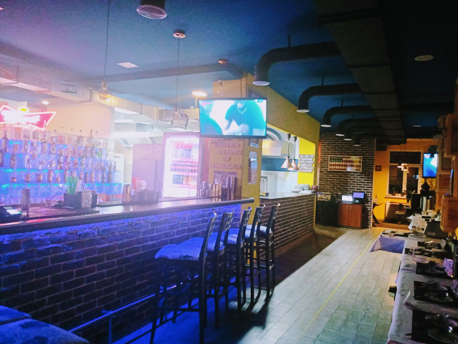 American Bar&Grill image 17