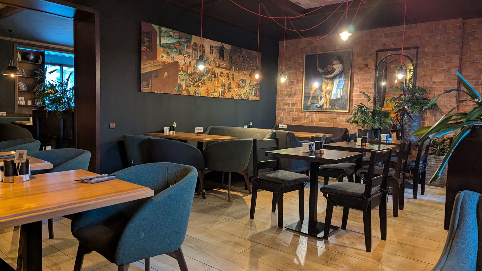 Biblioteka resto•bar на Замостянській 31 image 14
