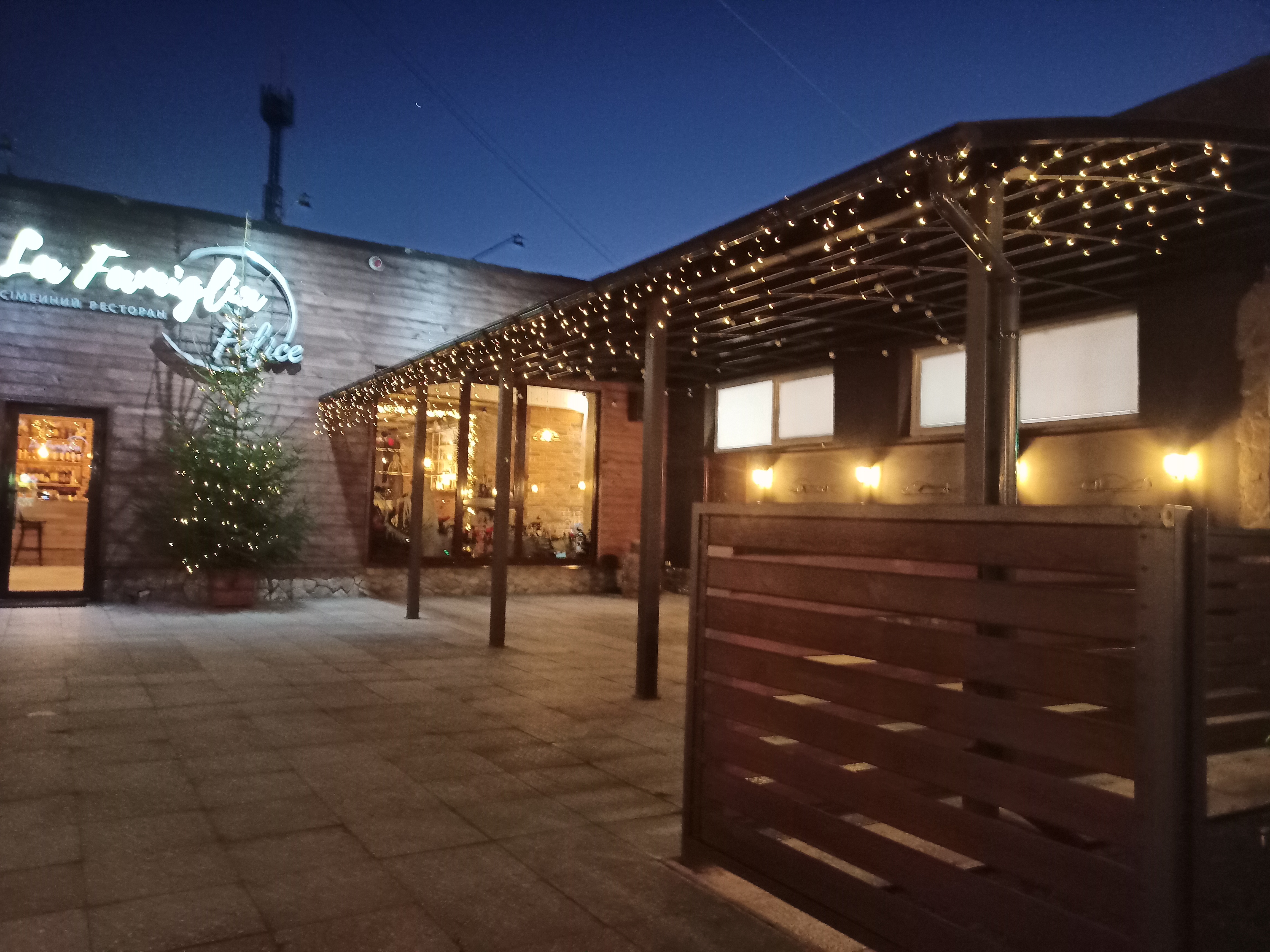 La Famiglia Felice image 19