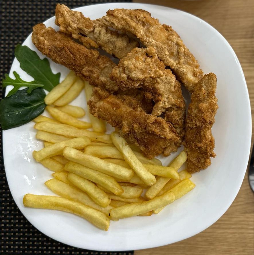 KAVÁROS піцерія-кавʼярня image 19