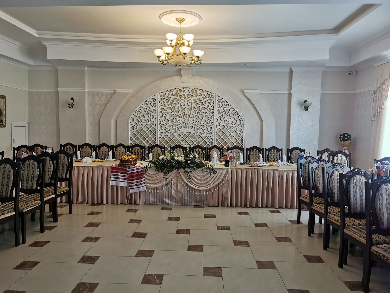 The restaurant "Versailles" image 16