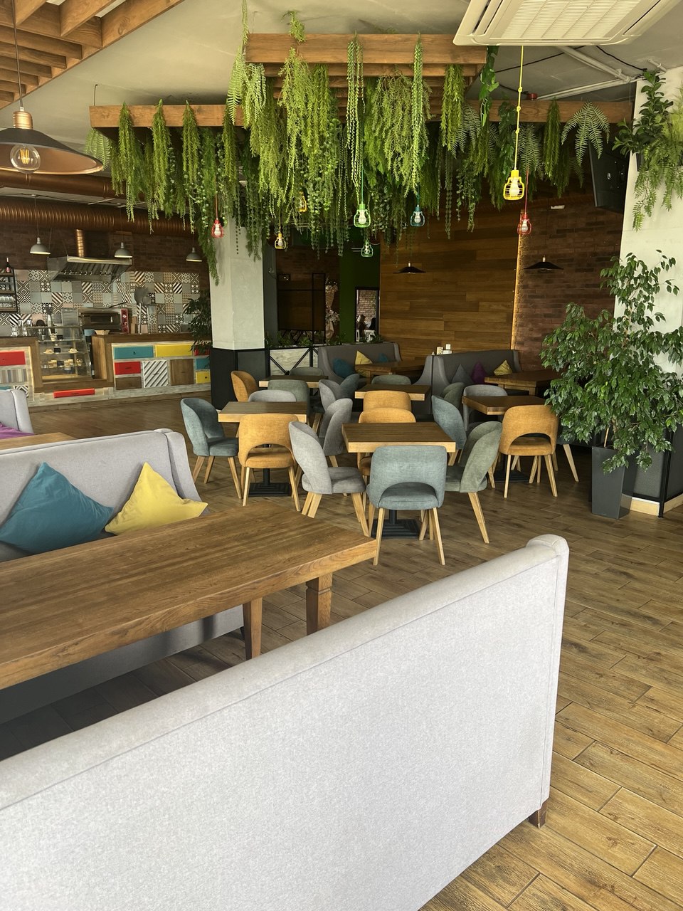 Сімейне Кафе Luigi image 17