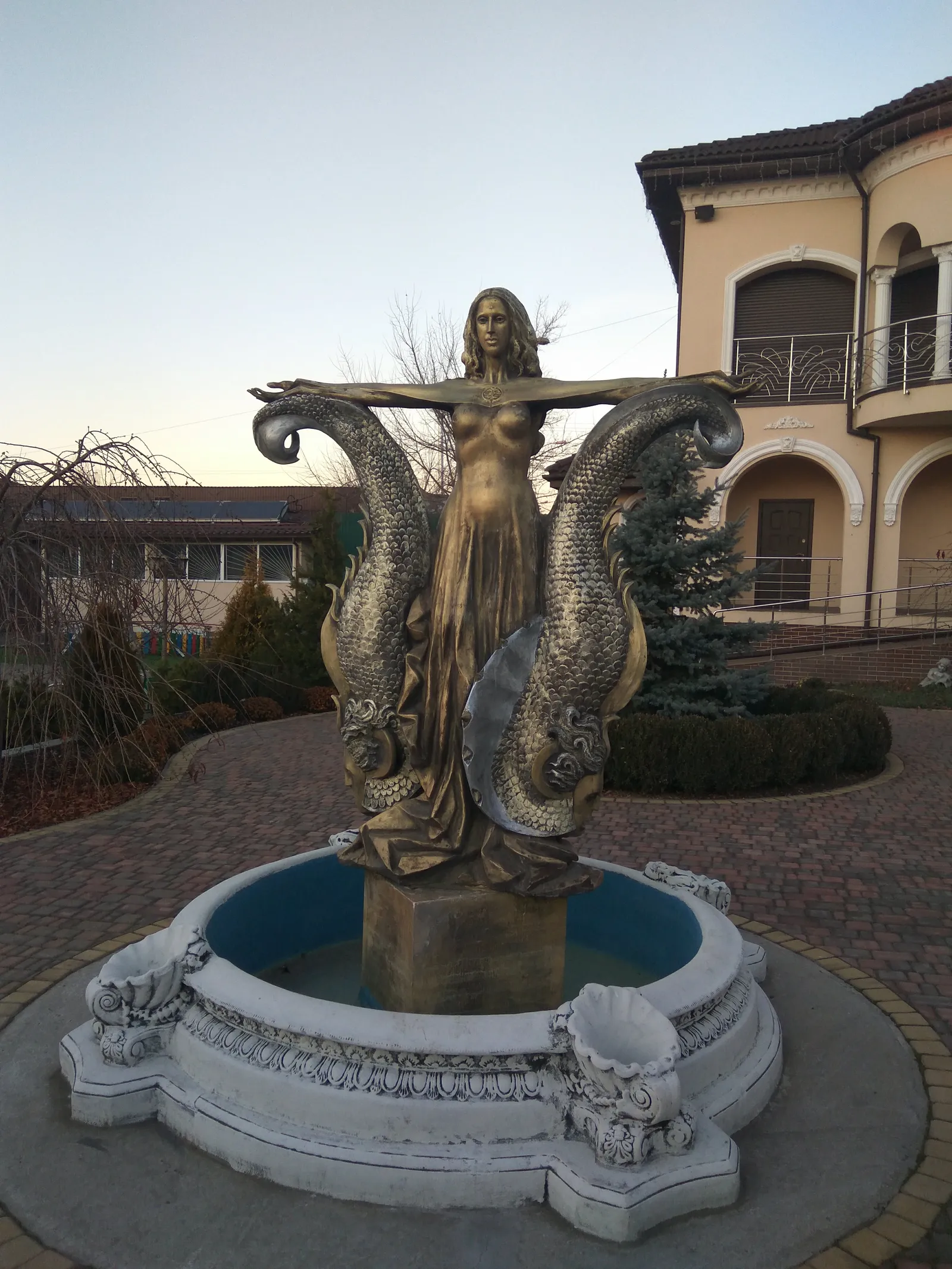 Tonio image 14