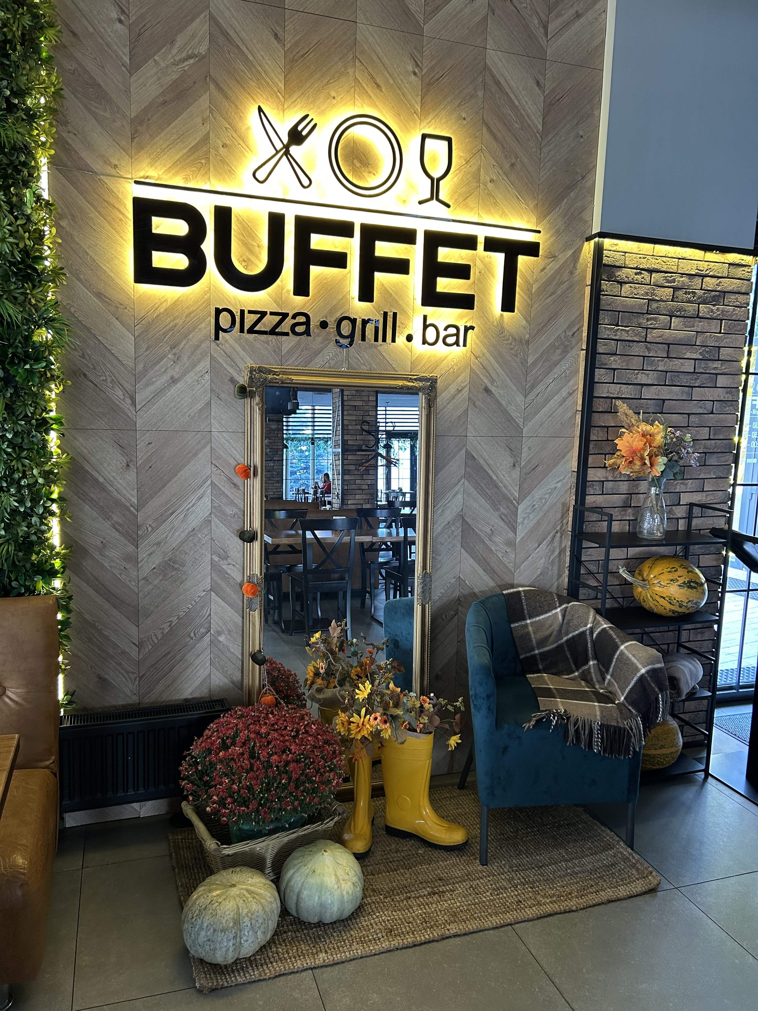 Cafe Buffet image 11