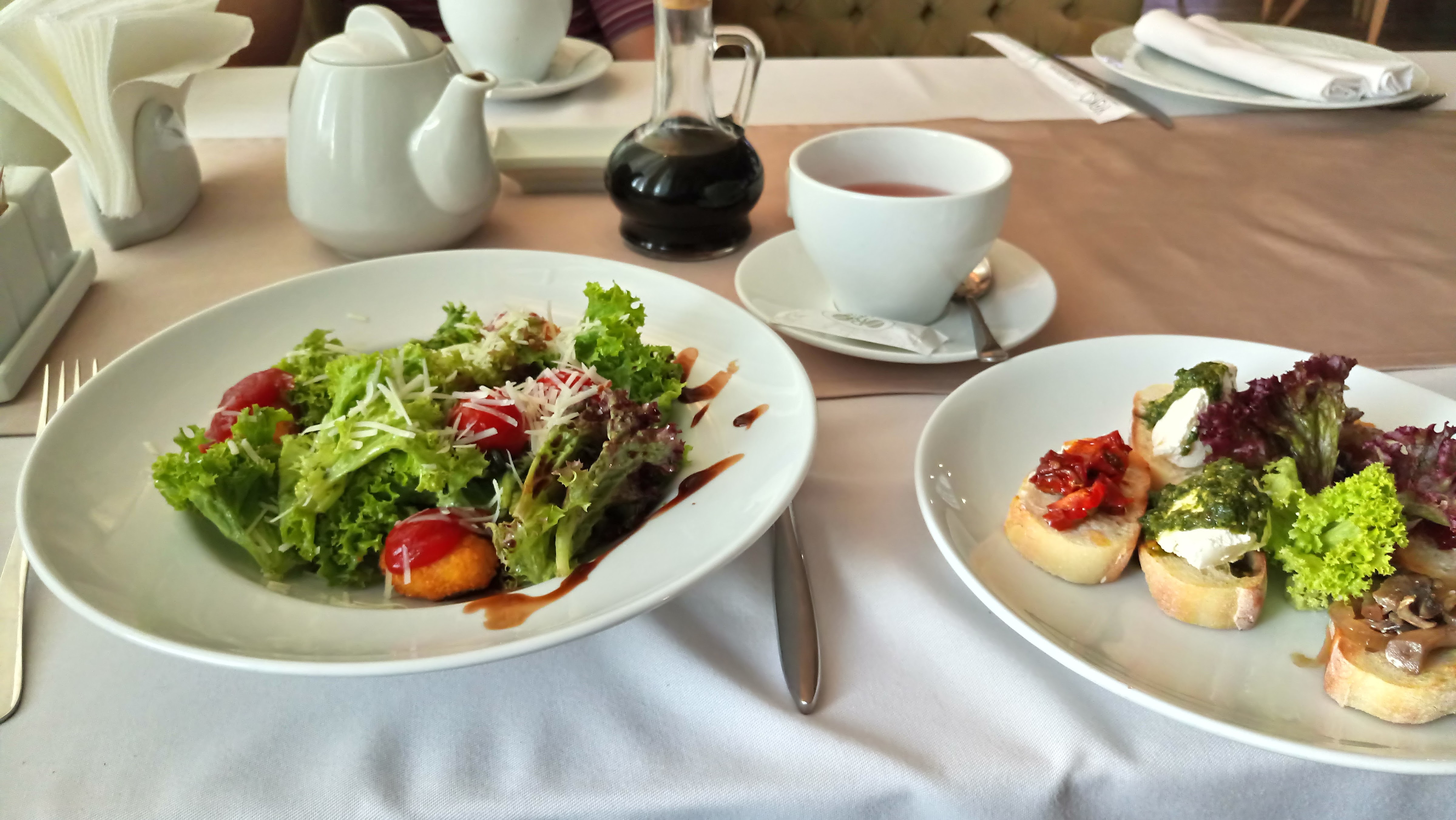 Veranda Restaurant image 12