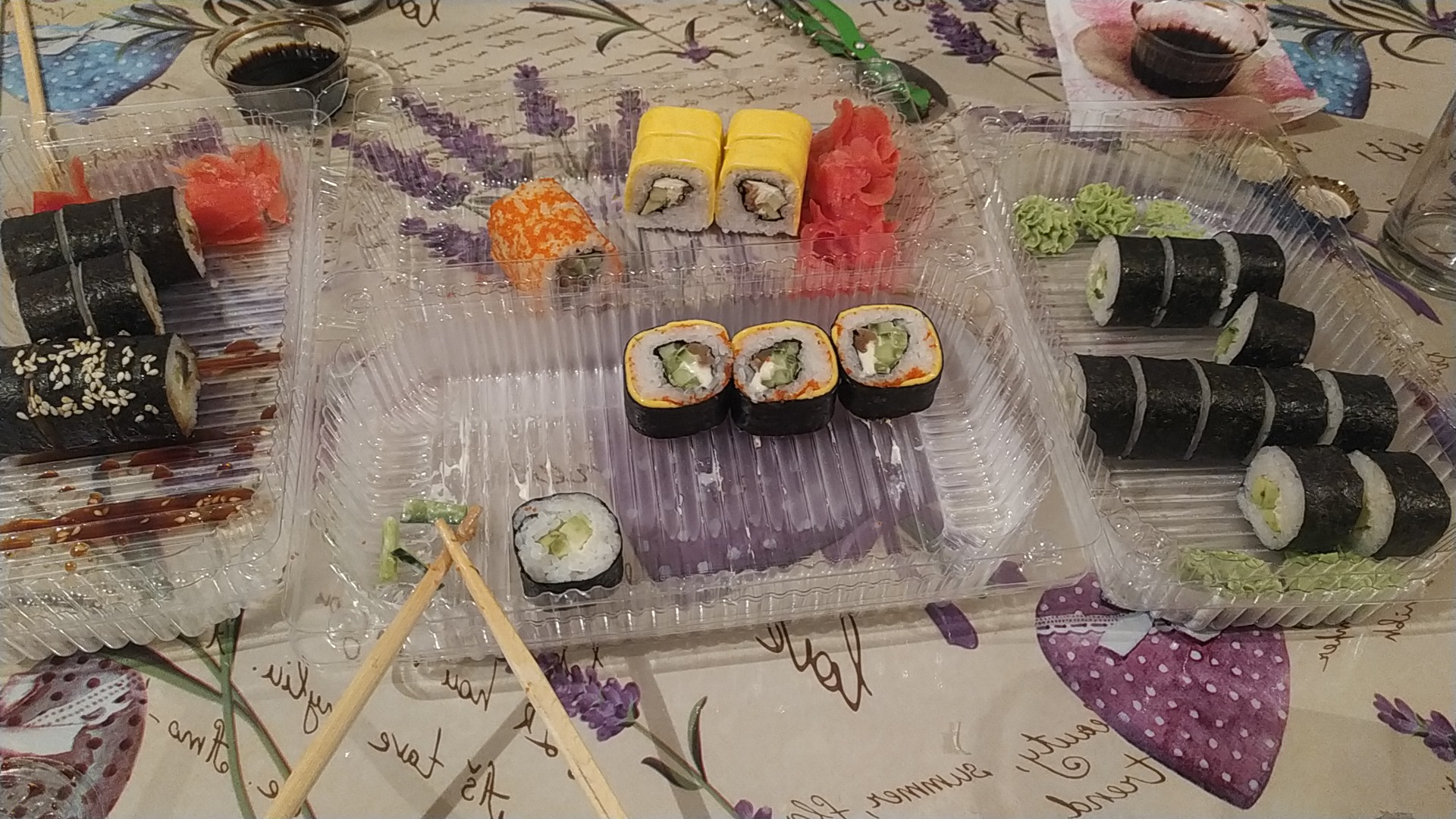 Sushi n Roll image 3