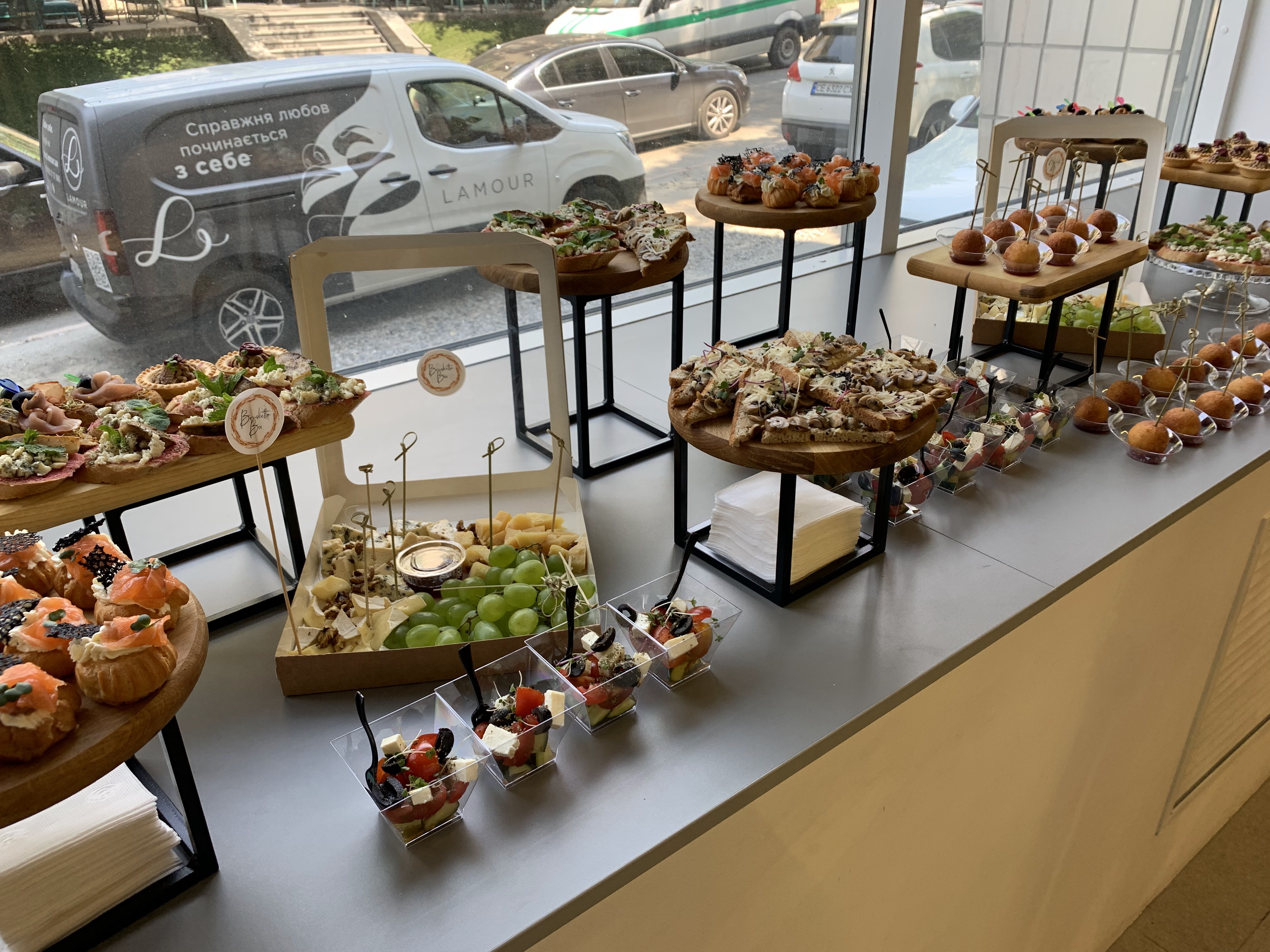 Borshch Ta Varenyky Restoran image 12