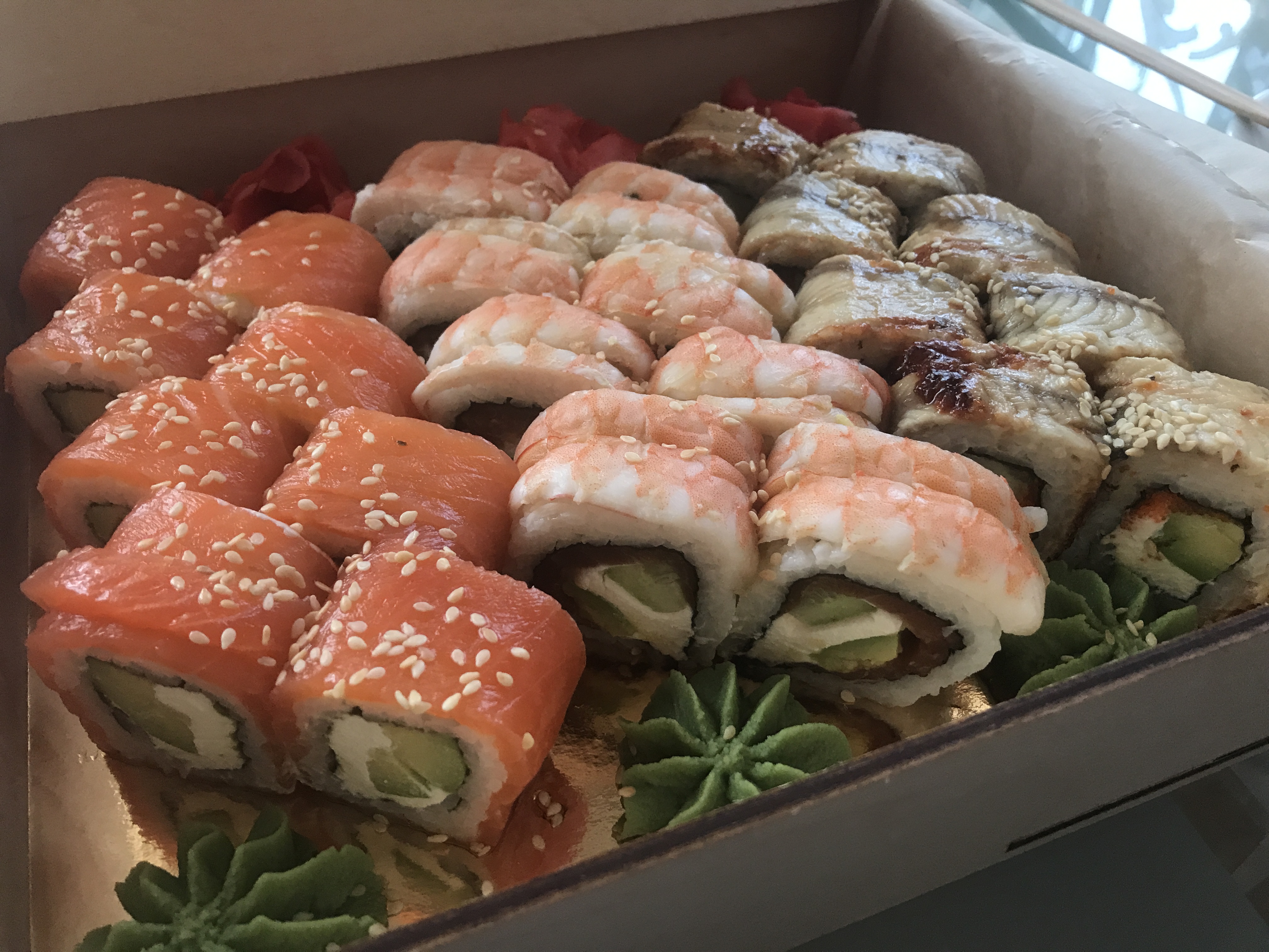 Masago sushi image 15