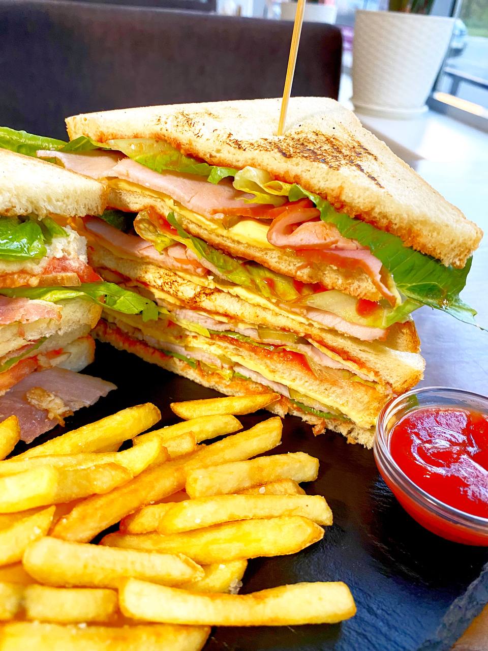 Mr.Beer Пивна Піцерія image 17