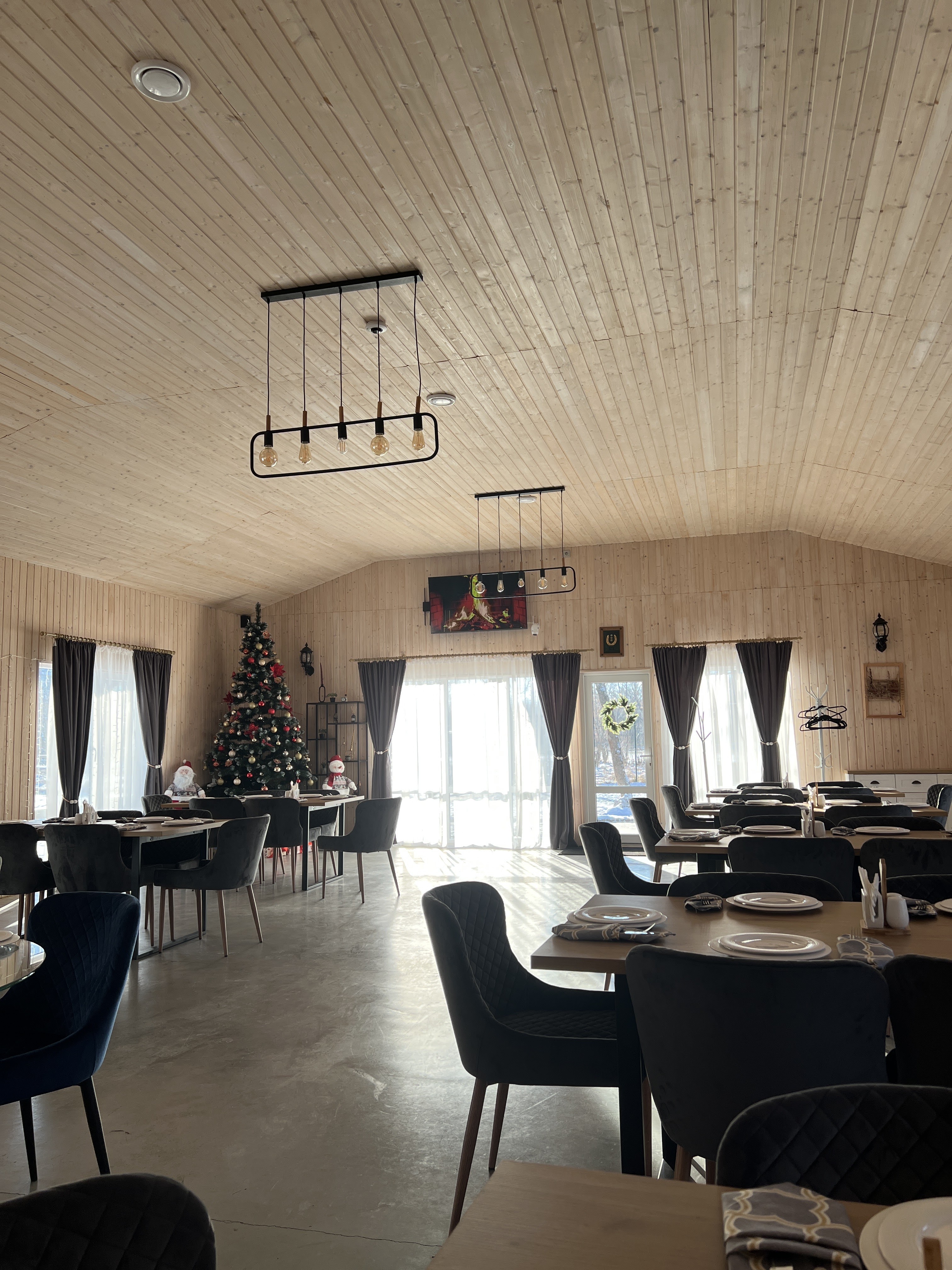 NVER restaurant image 11