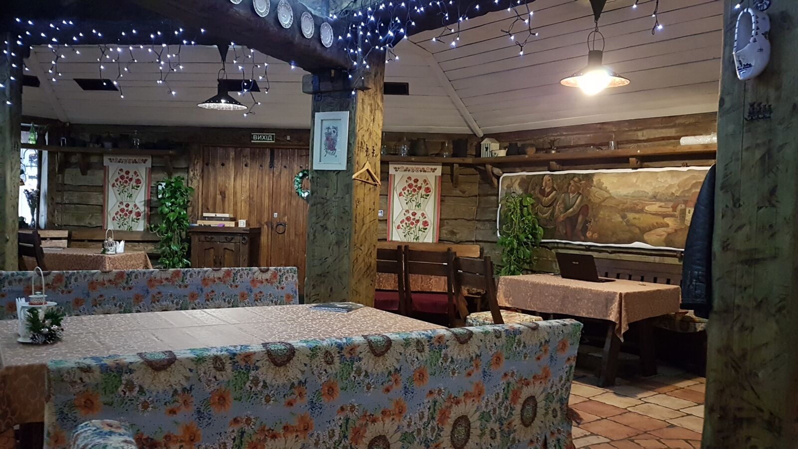 Taverna image 20