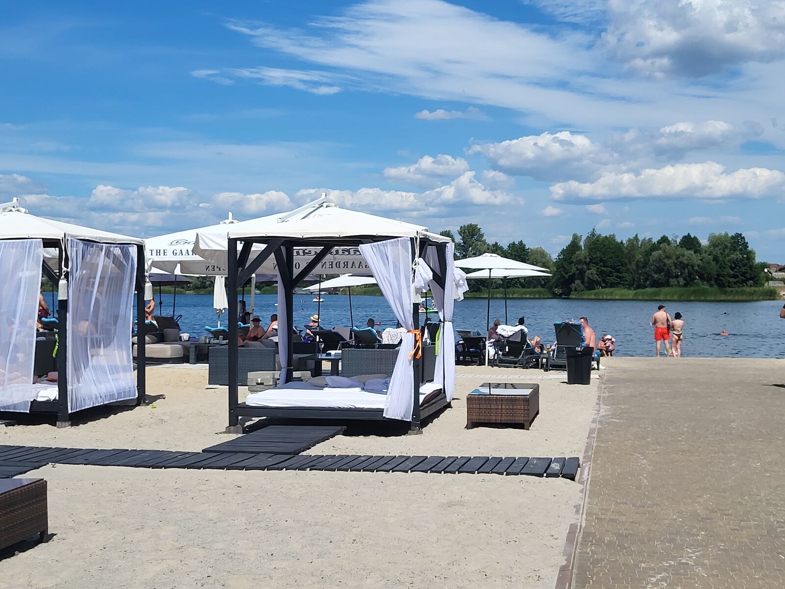 Lobster - Plyazhnyy Kompleks Z Baseynom I Rybnym Restoranom image 15