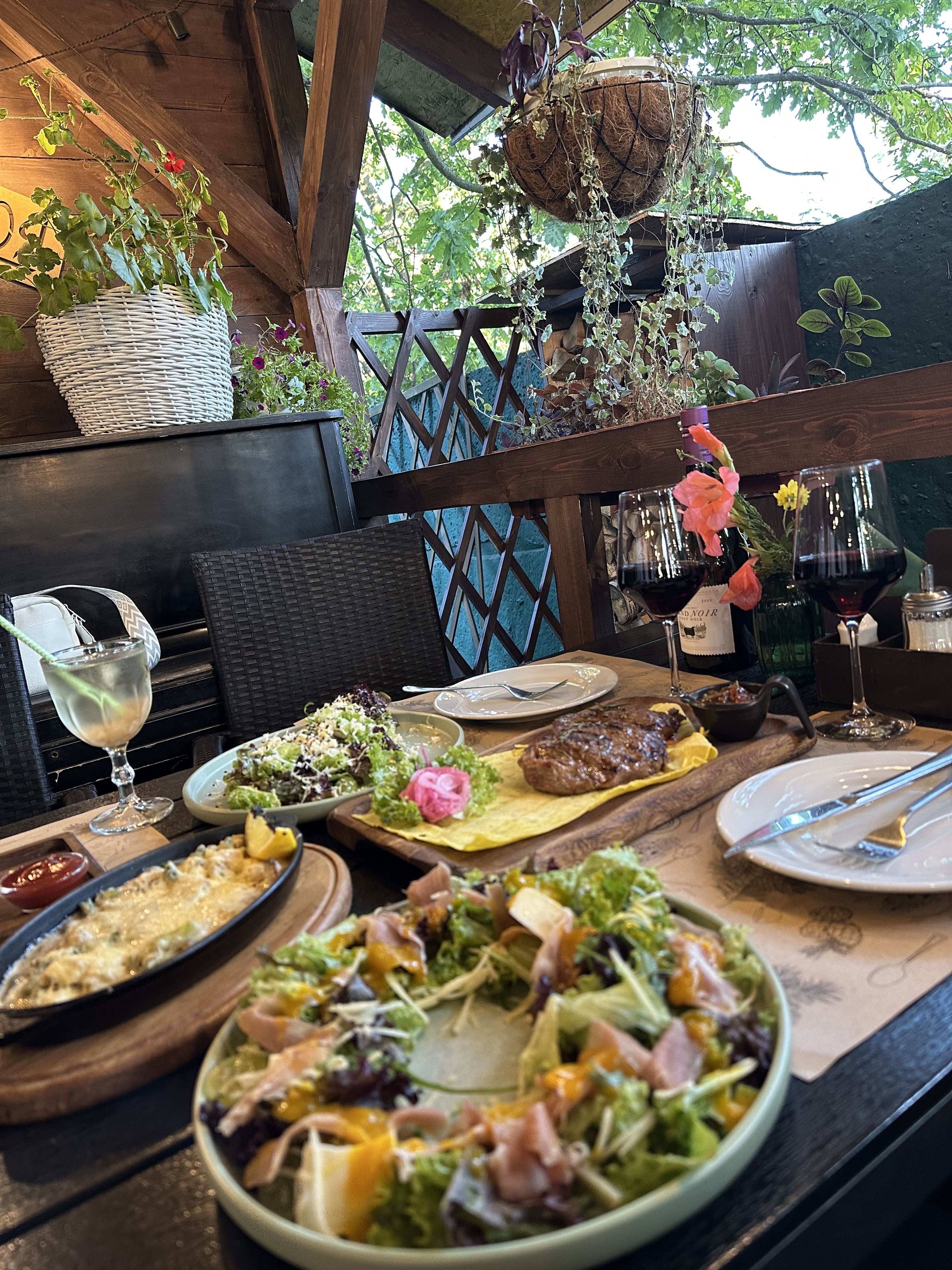 Restro-Kafe Khvoya image 20