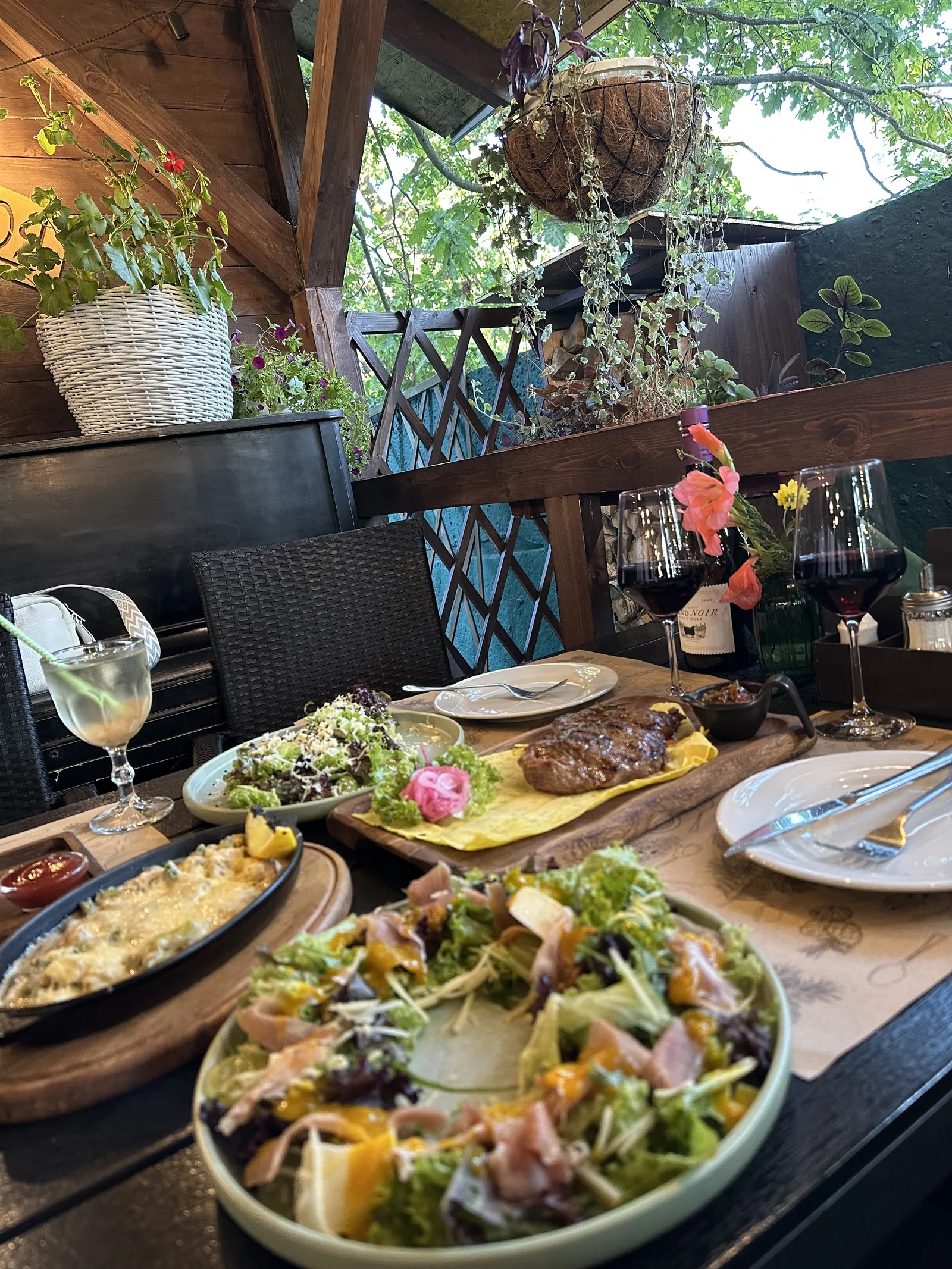 Restro-Kafe Khvoya image 20
