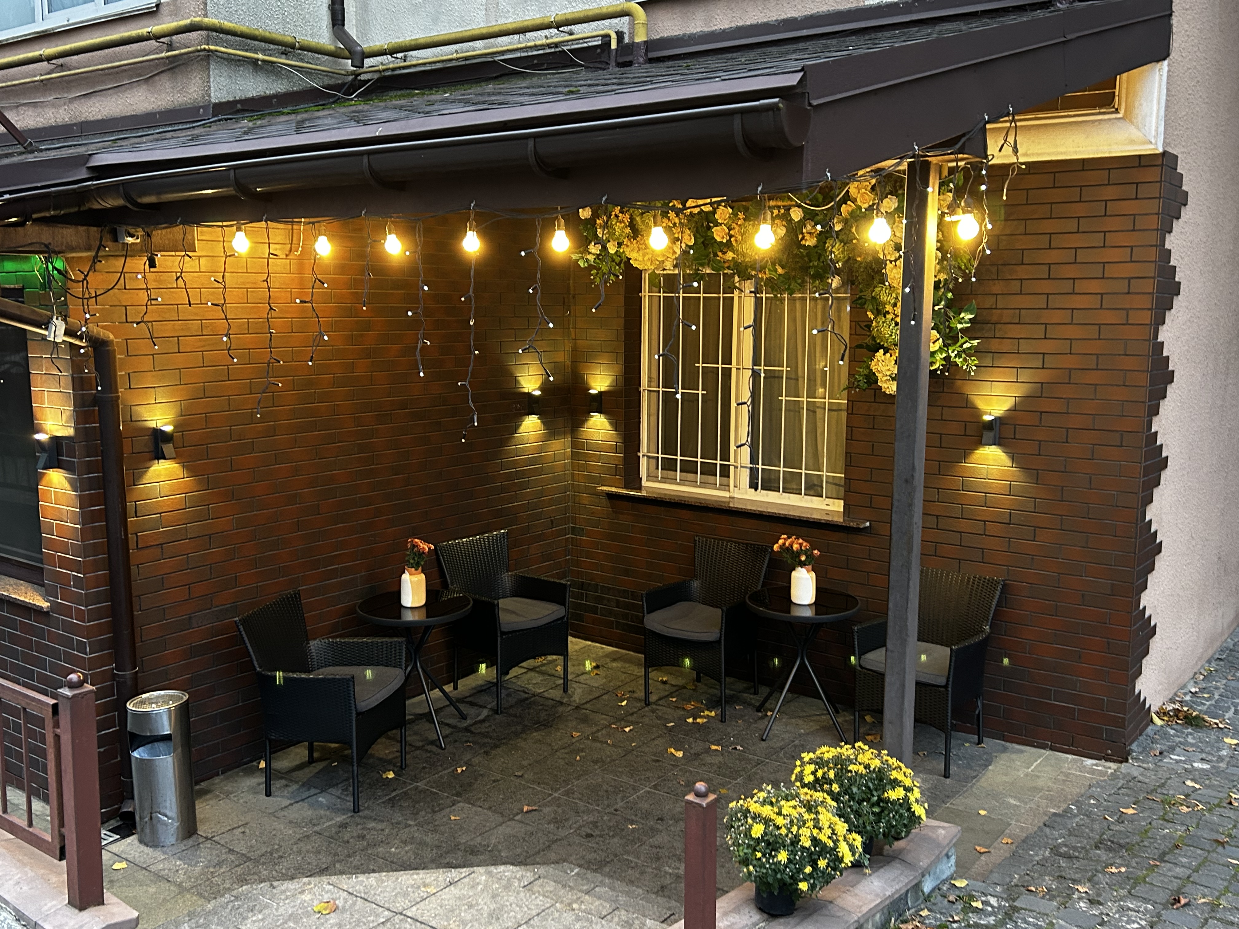 Steak House "Vyhuhol" image 11