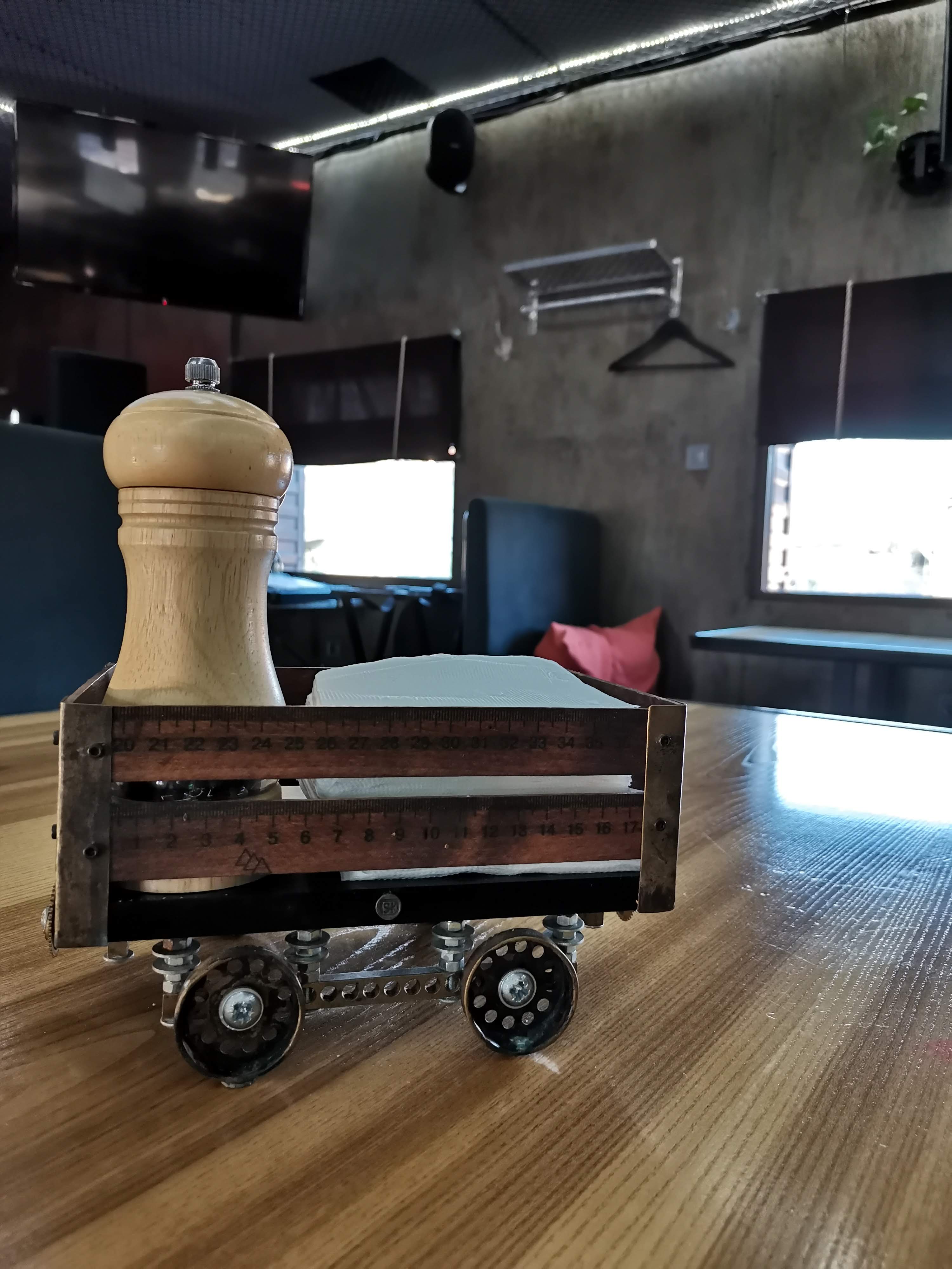 Vahon Restoran image 4