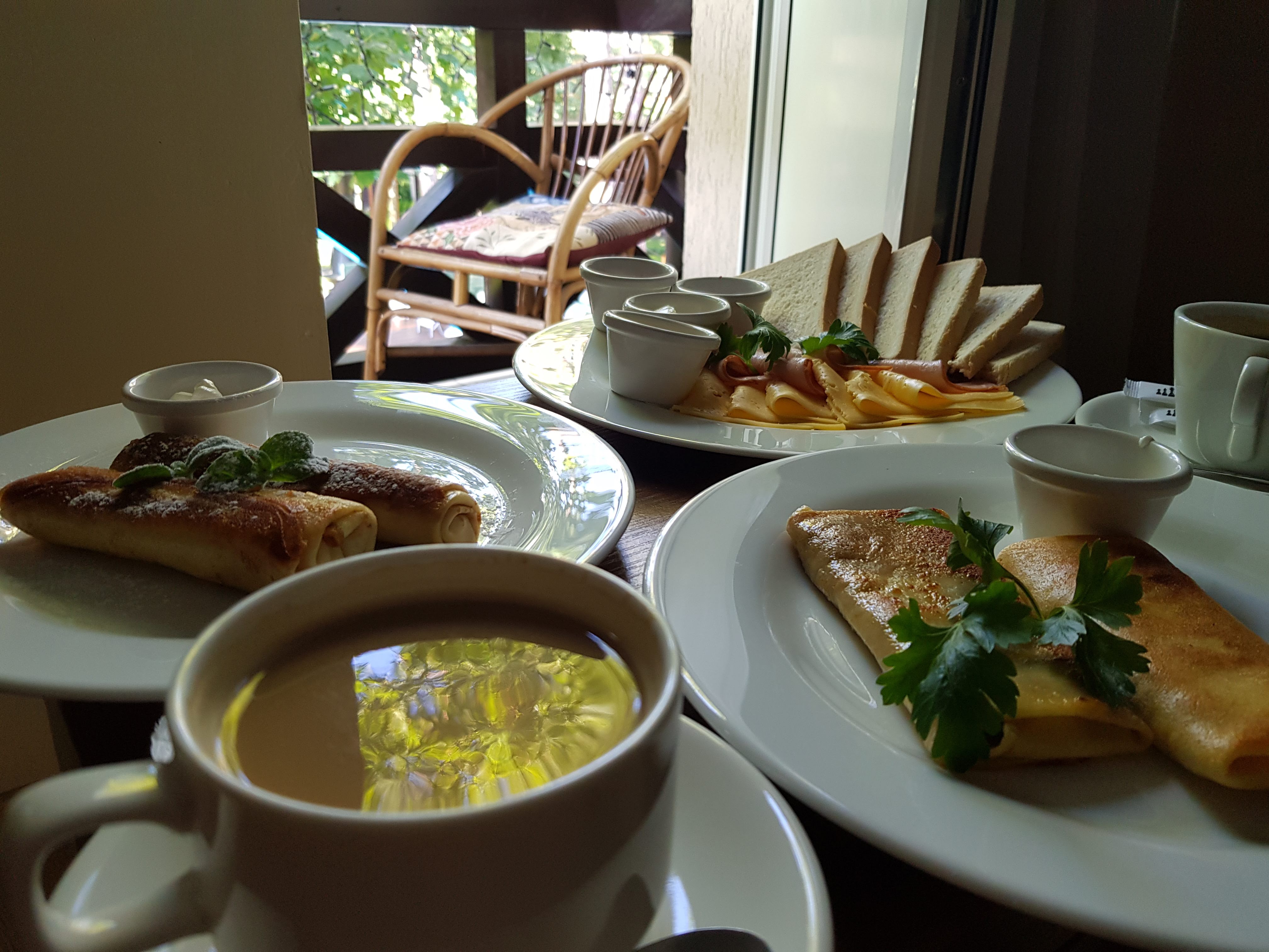 Ресторан Viktoria Park Hotel image 17